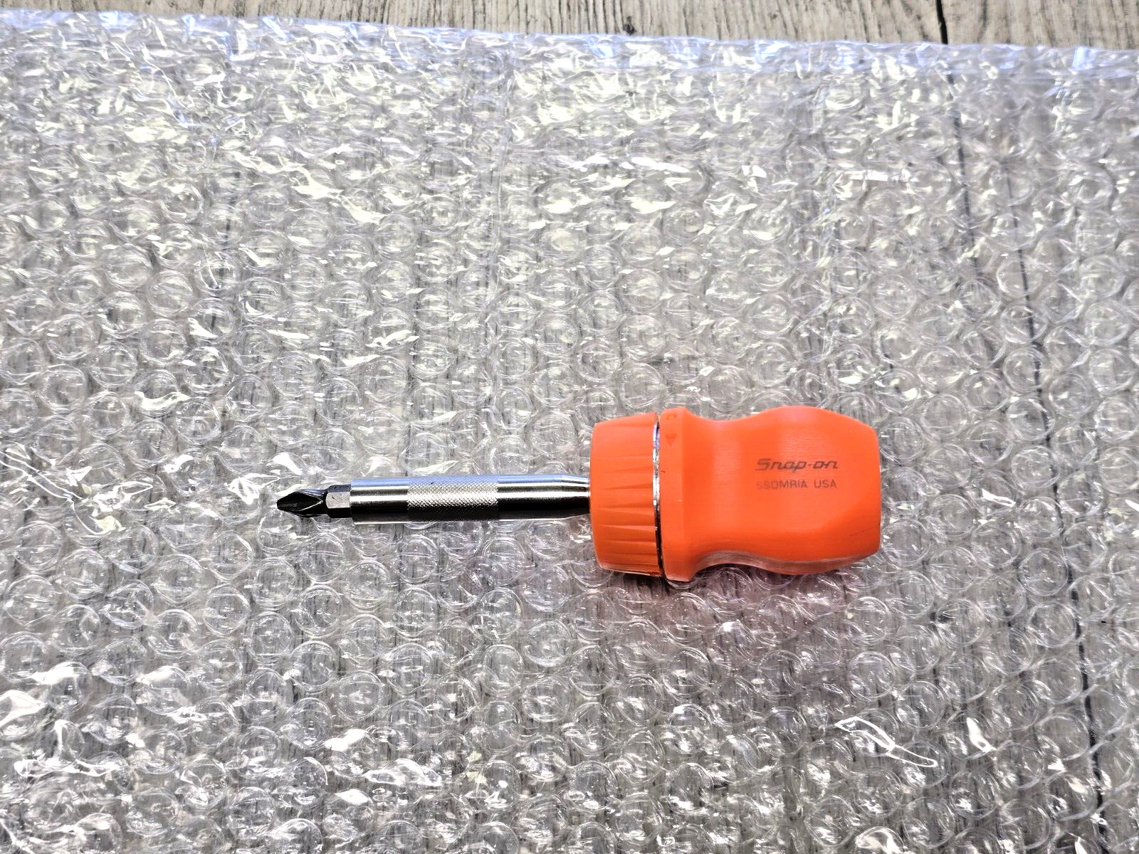 Snap On ™ ELECTRIC ORANGE NEW SSDMR1AR ratcheting stubby hard handle screwdriver