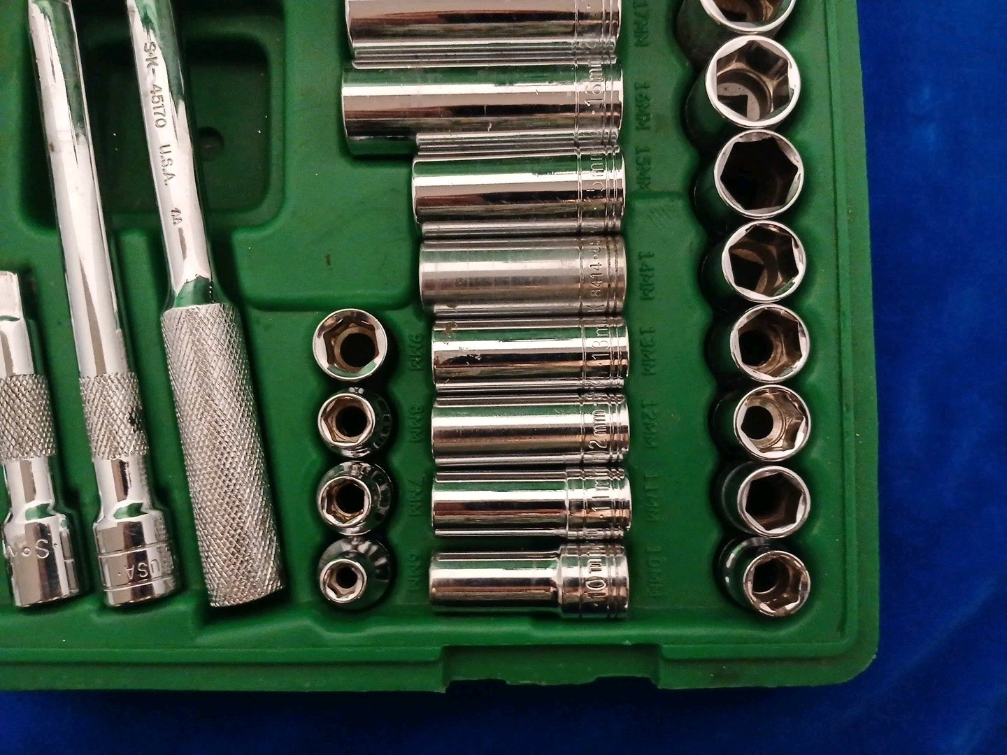 SK Tools USA 94547 Standard & Metric 3/8″ Drive 47pc Socket Set