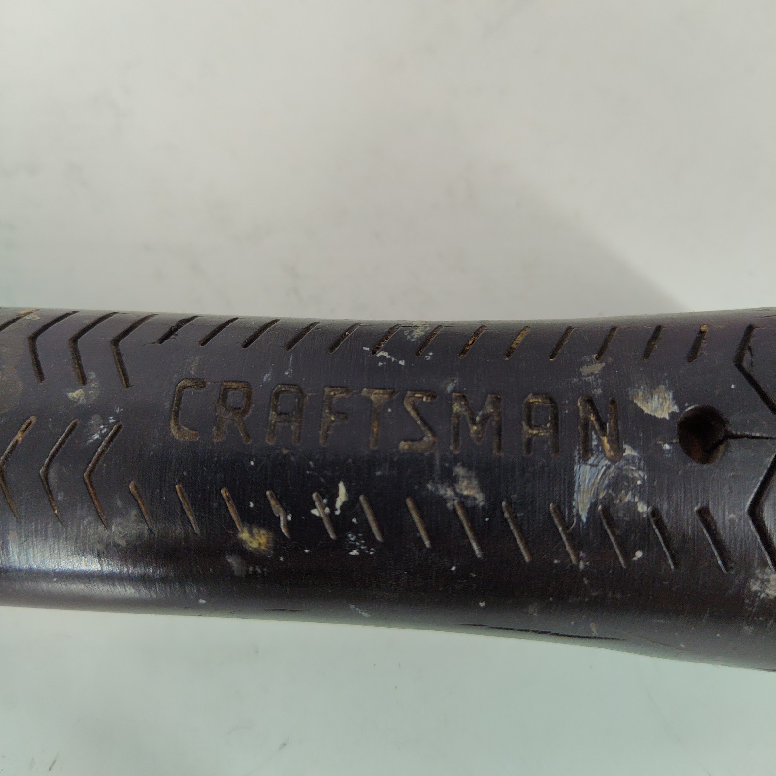 Craftsman 16 oz Claw Hammer With Comfort Grip and Fiberglass Handle No 3820