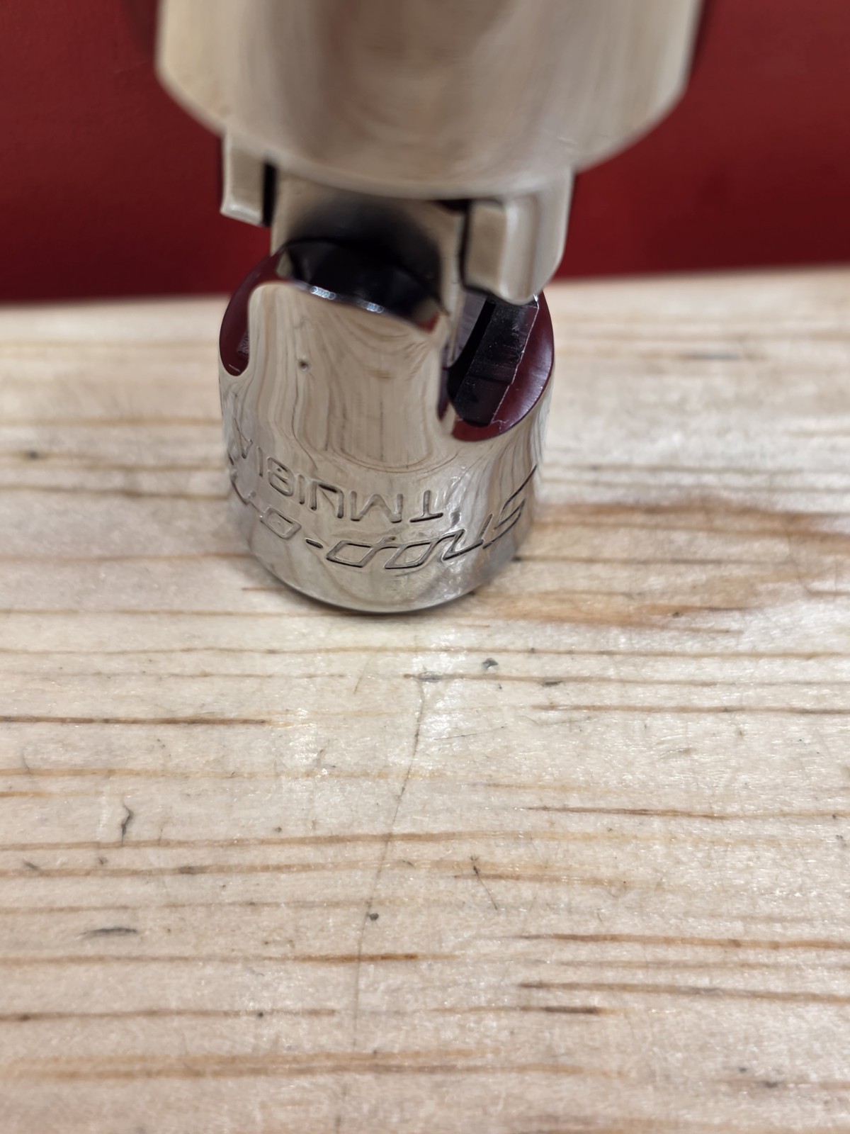 Snap-on Tools TMU181A 9/16″ SAE 1/4″ Drive 12-Point Universal Socket See Details