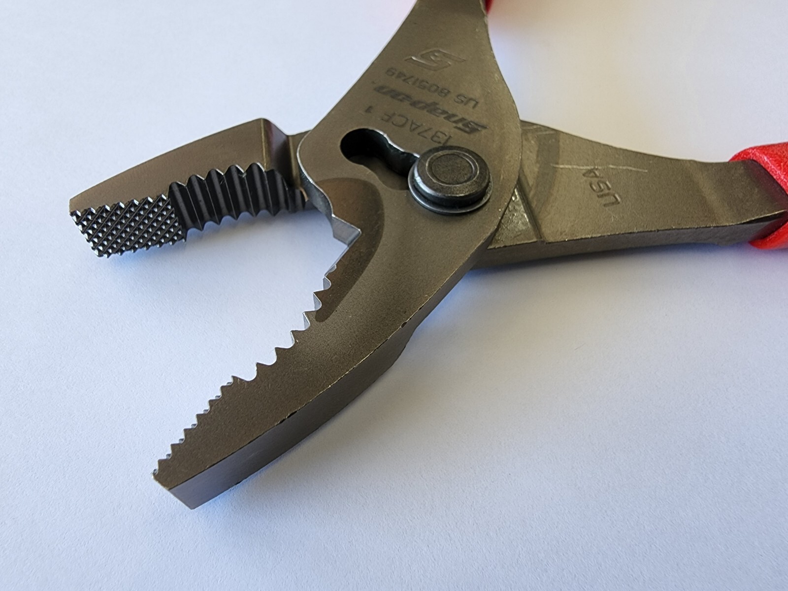 Snap-on Tools USA NEW RED 8″ Soft Grip Combo Slip-Joint Pliers w/ Cutter 137ACF