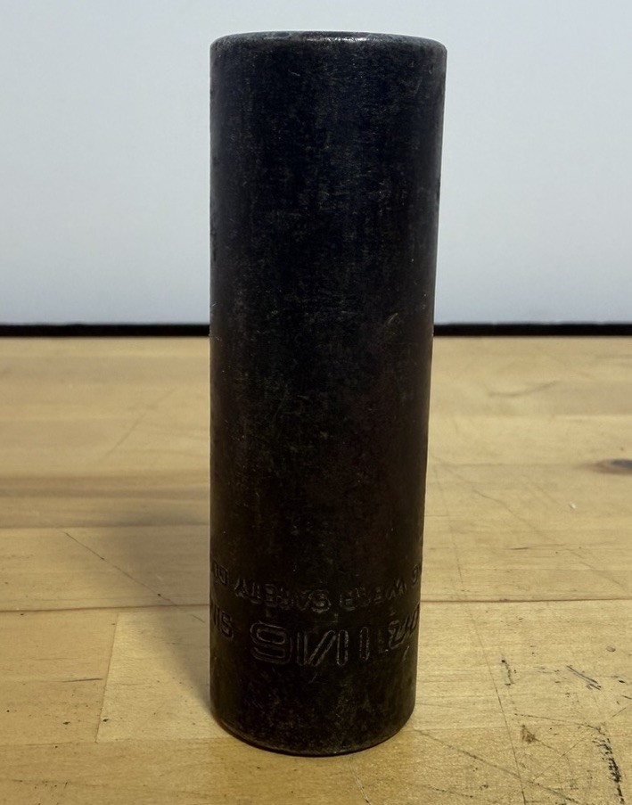 Snap-on tools Used 1/2 drive 11/16” metric Deep Impact Socket SIMM220