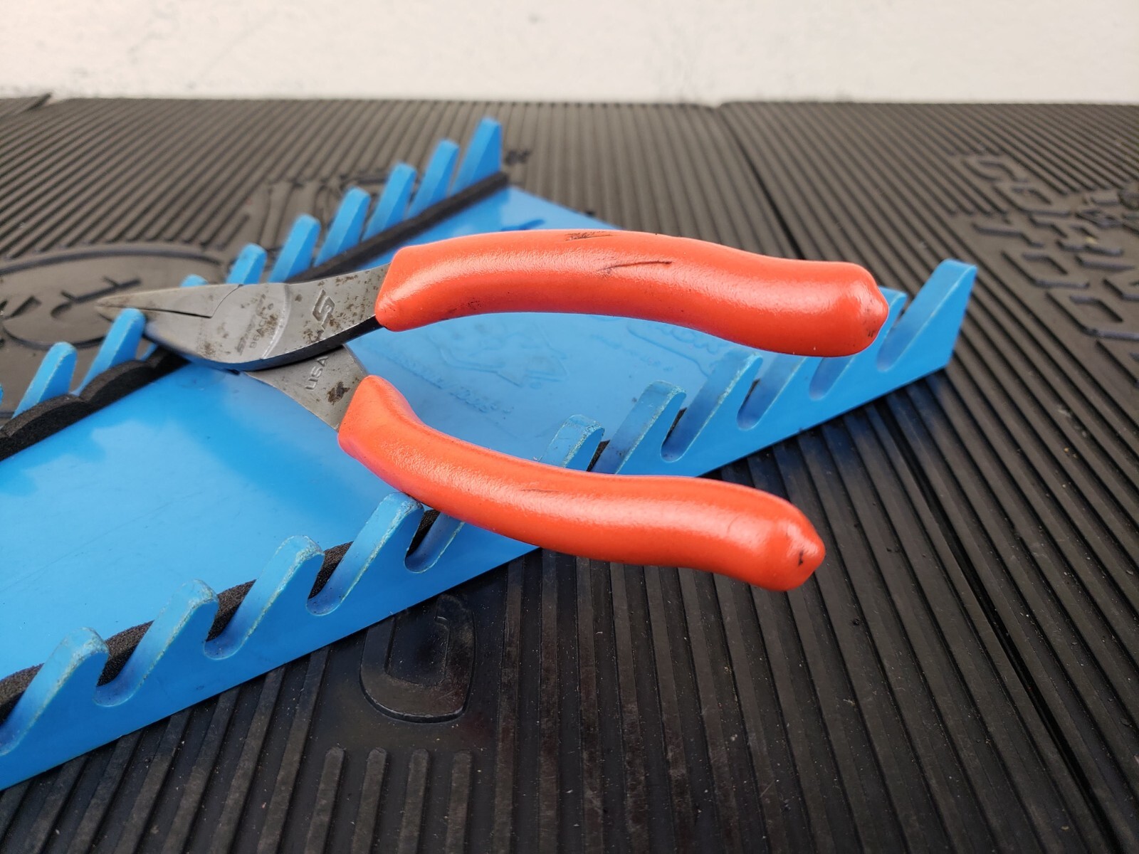 #be486 Snap On 96ACF – Talon Grip™ ORANGE NEEDLE Nose Pliers