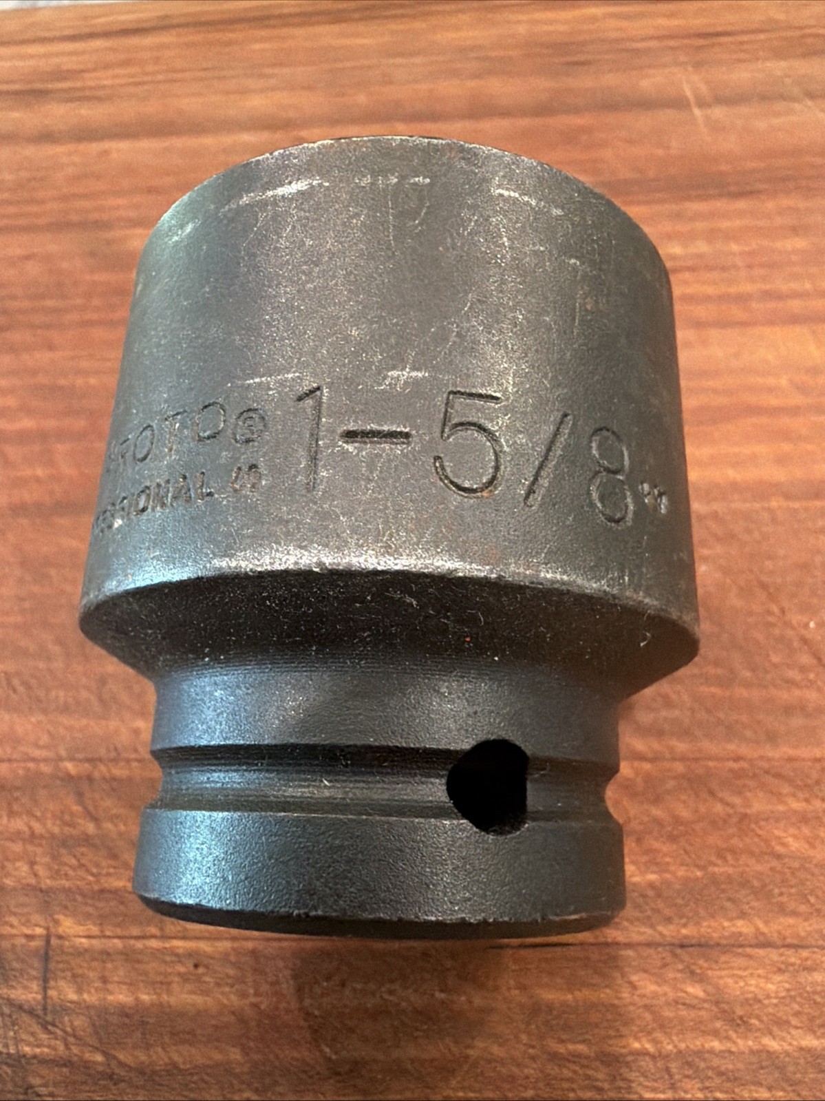 Proto 07526T: 3/4″ Drive 12-Point 1-5/8″ Standard Impact Socket – Black