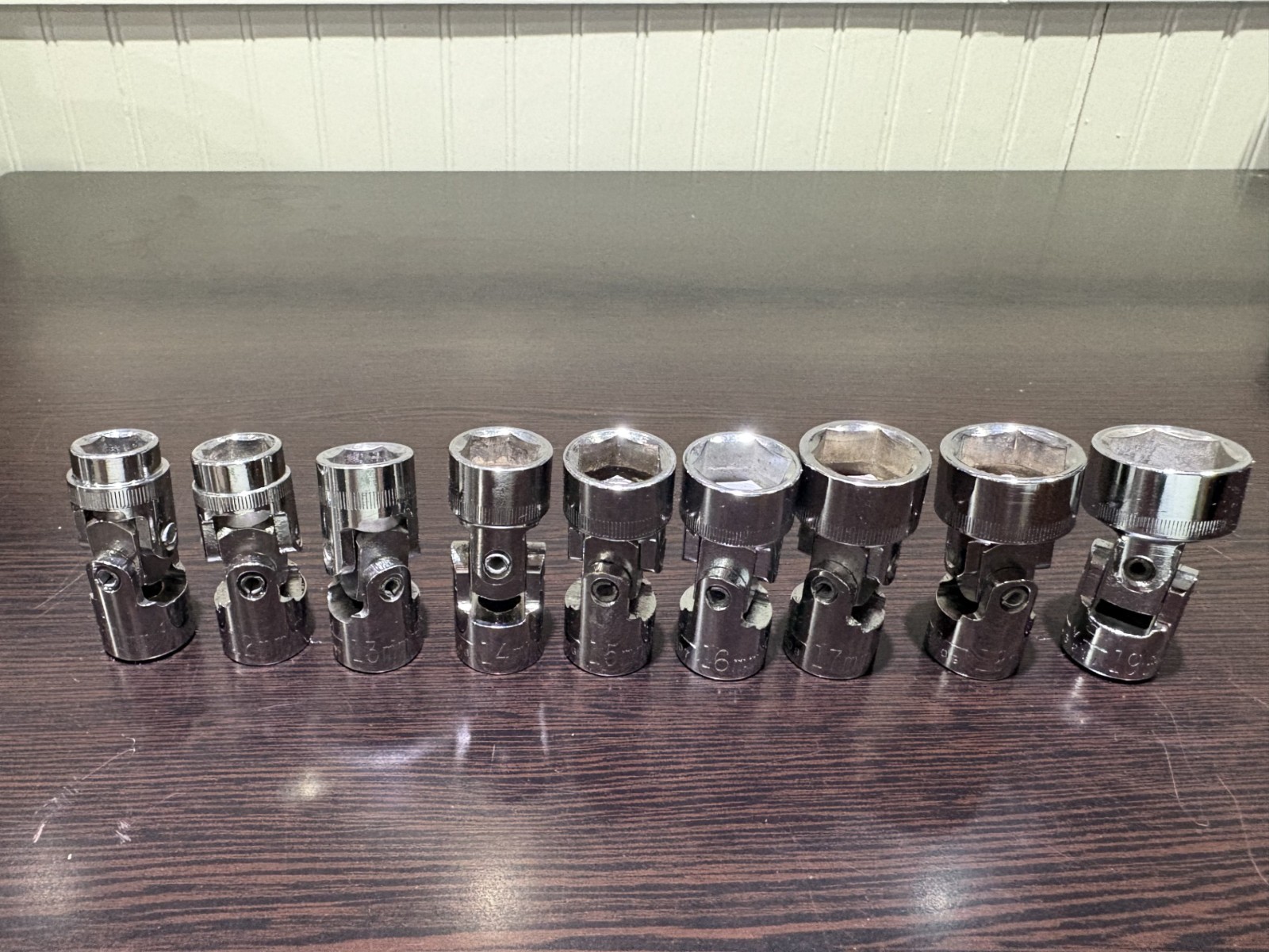 Craftsman 9 Piece Metric Swivel Socket Set 6 Pt 3/8 Drive G/V Series 11-19MM USA