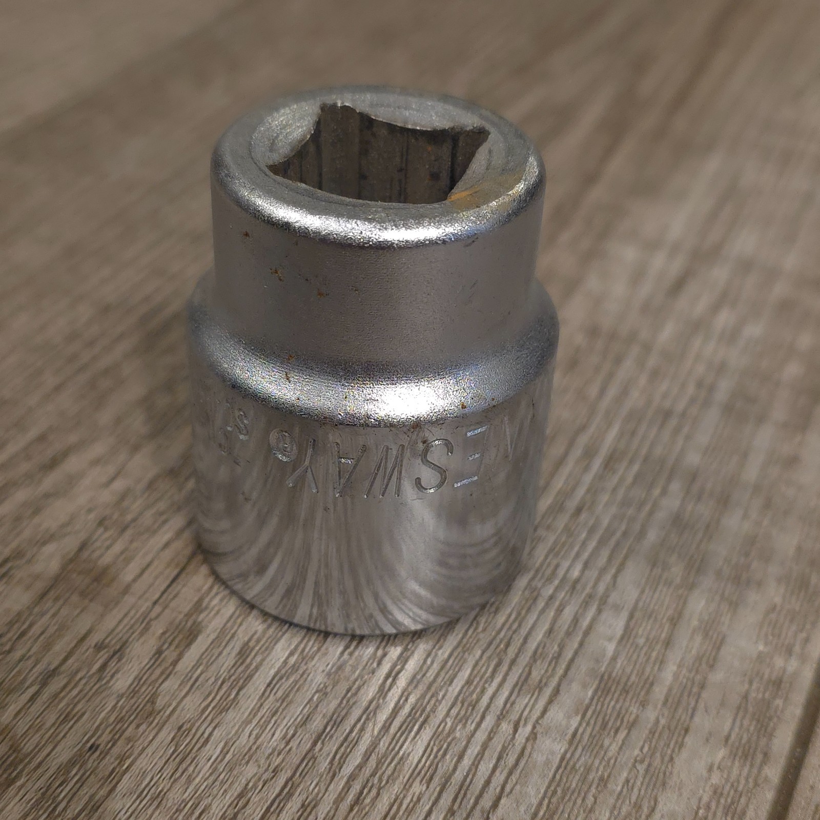 Jonnesway Tools S04H6433 3/4″ Drive 1-5/16” Shallow Well Socket 12 Point CR-V