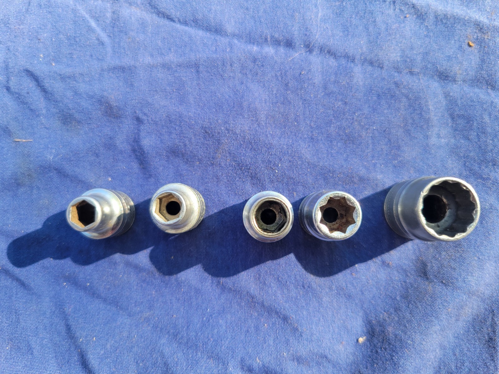 LOT OF 5 S&K 1/4DRIVE SHALLOW SOCKETS Knurled 6pt./8pt./&12pt