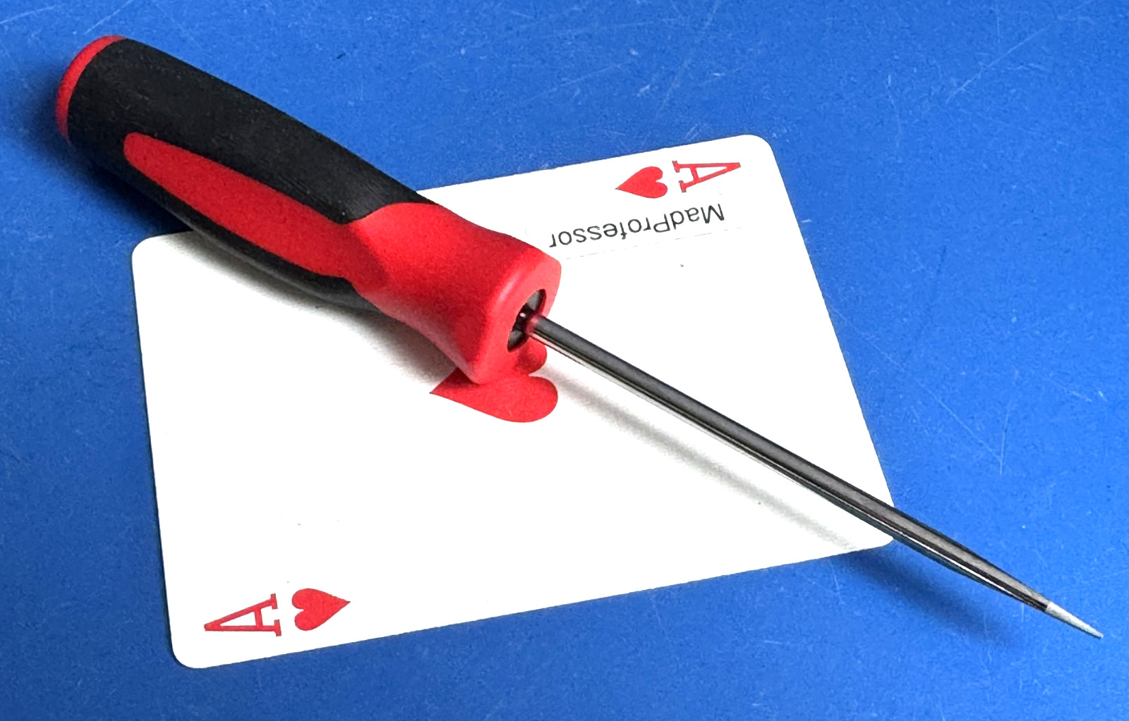 Snap-on Instinct Red Soft Grip Mini-tip 1/8″ Flat Tip Screwdriver SGD304B NEW