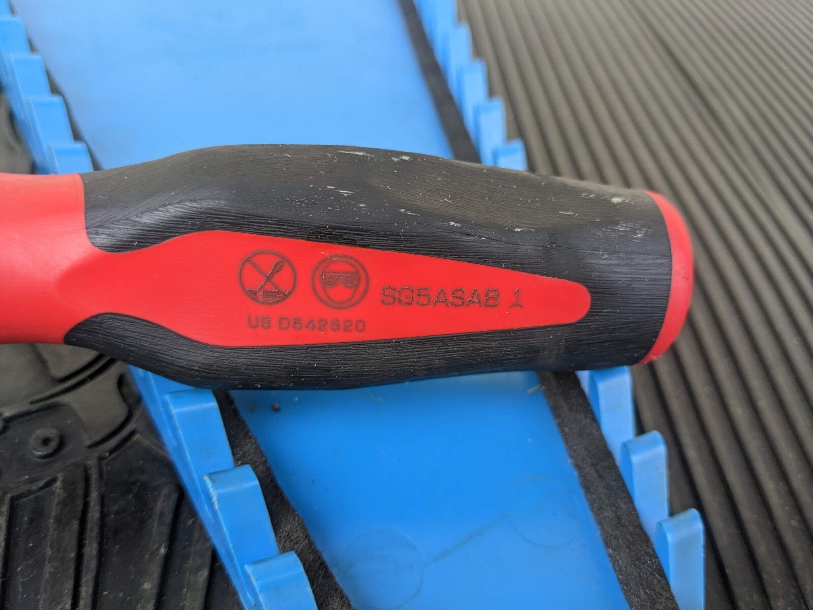 #aw069 SNAP-ON RED AWL PICK SG5ASAB 9-5/8″ Long Instinct Soft Grip Handle