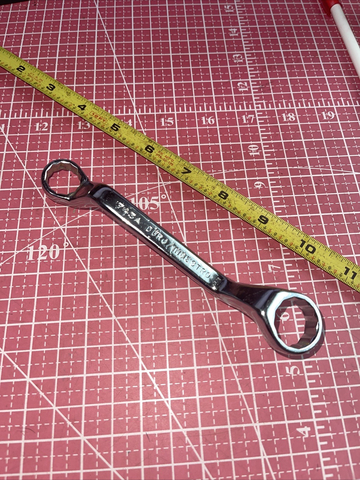 NOS Duro Indestro USA 743a 5/8 X 3/4 In SAE 12 Point Box End Wrench 5/8” Stubby