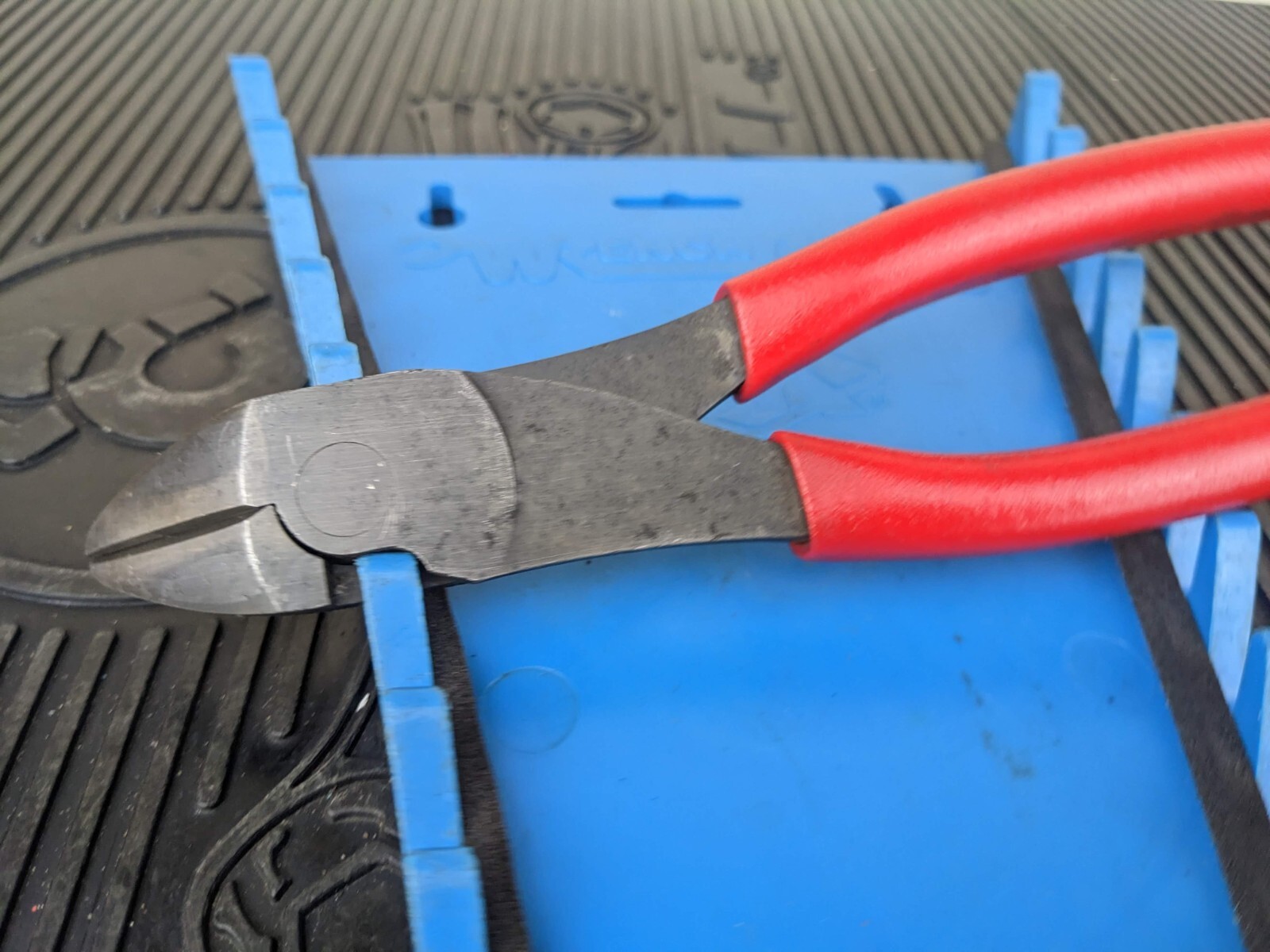 #av984 Snap On USA Vector Edge High-Leverage Diagonal Cutter Pliers RED 388CF