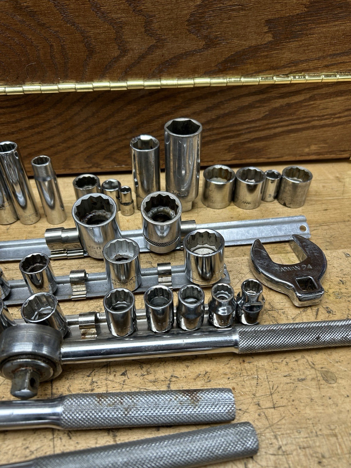 Lot of Assorted Sockets SAE & Metric Mixed Brands Various Drives, Mostly USA
