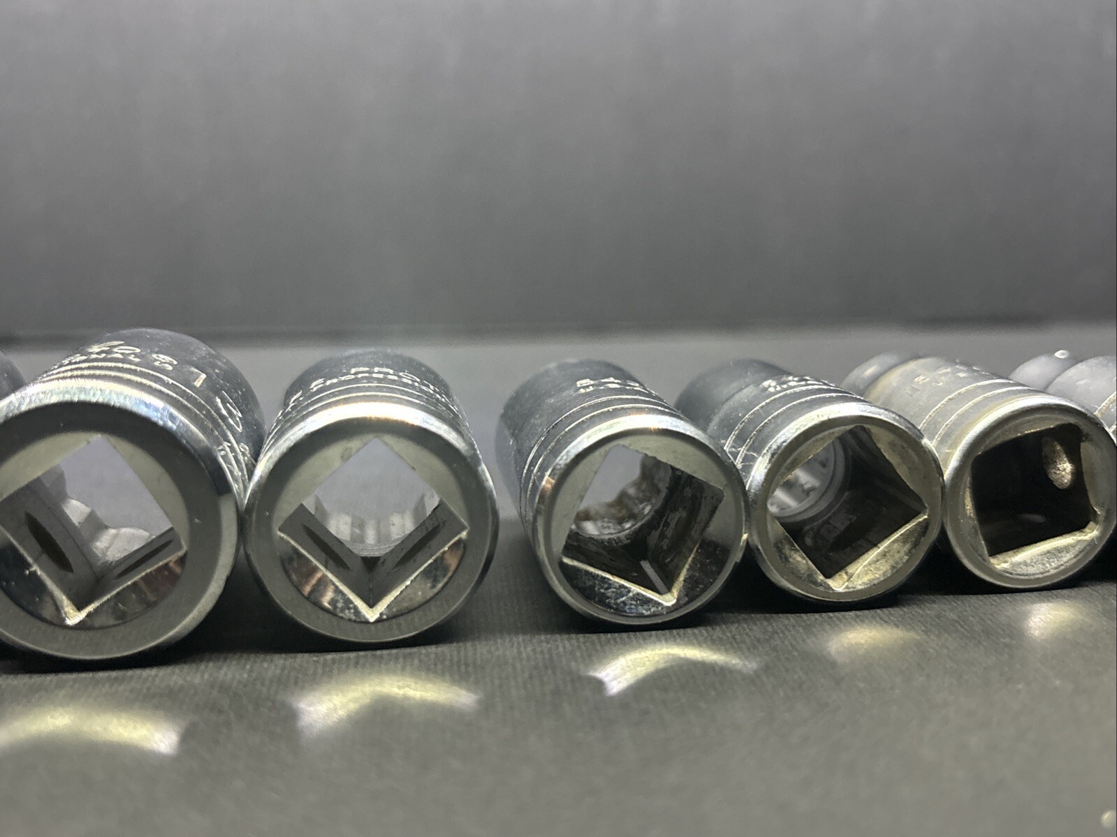 8 Proto 1/2″ Drive 7/8, 15/16, 13/16, 11/16, 9/16 SAE Sockets Chrome 12 Pt USA
