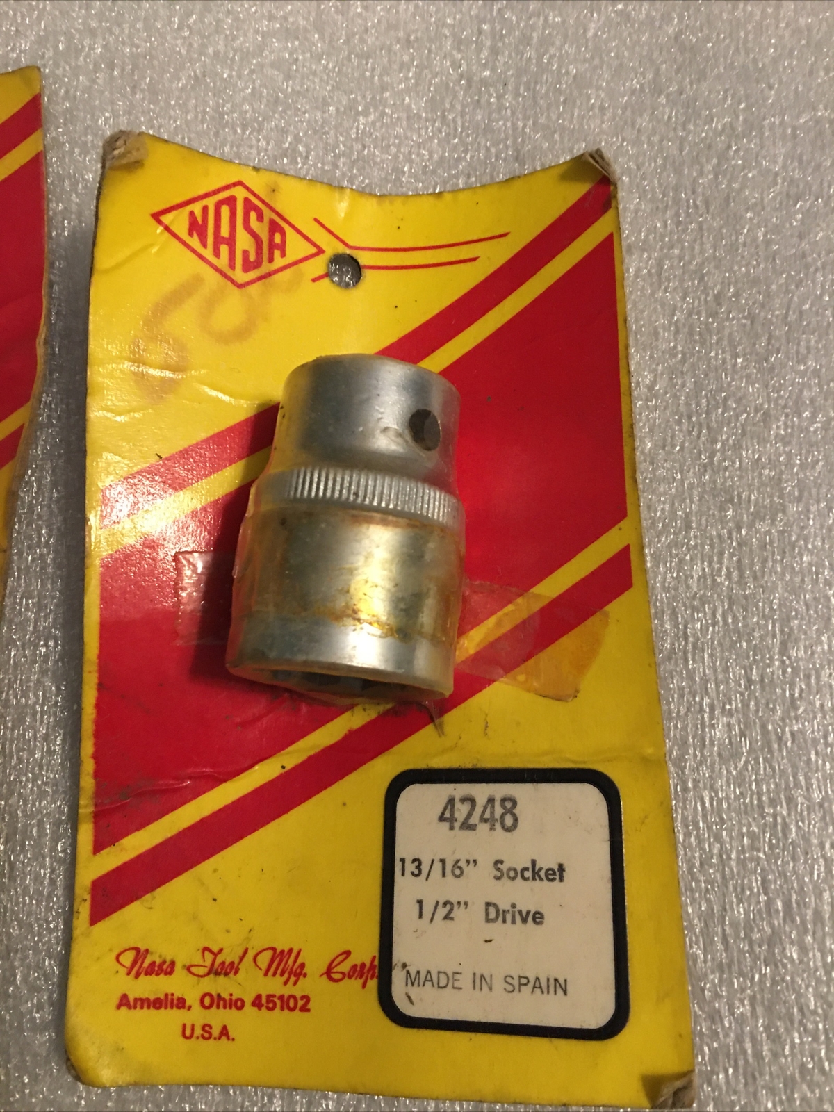 5 Sockets New In Package (4)1/2 Drive 1 1/16 – 1”-13/26-3/8 (1)3/8 -3/4 LB4