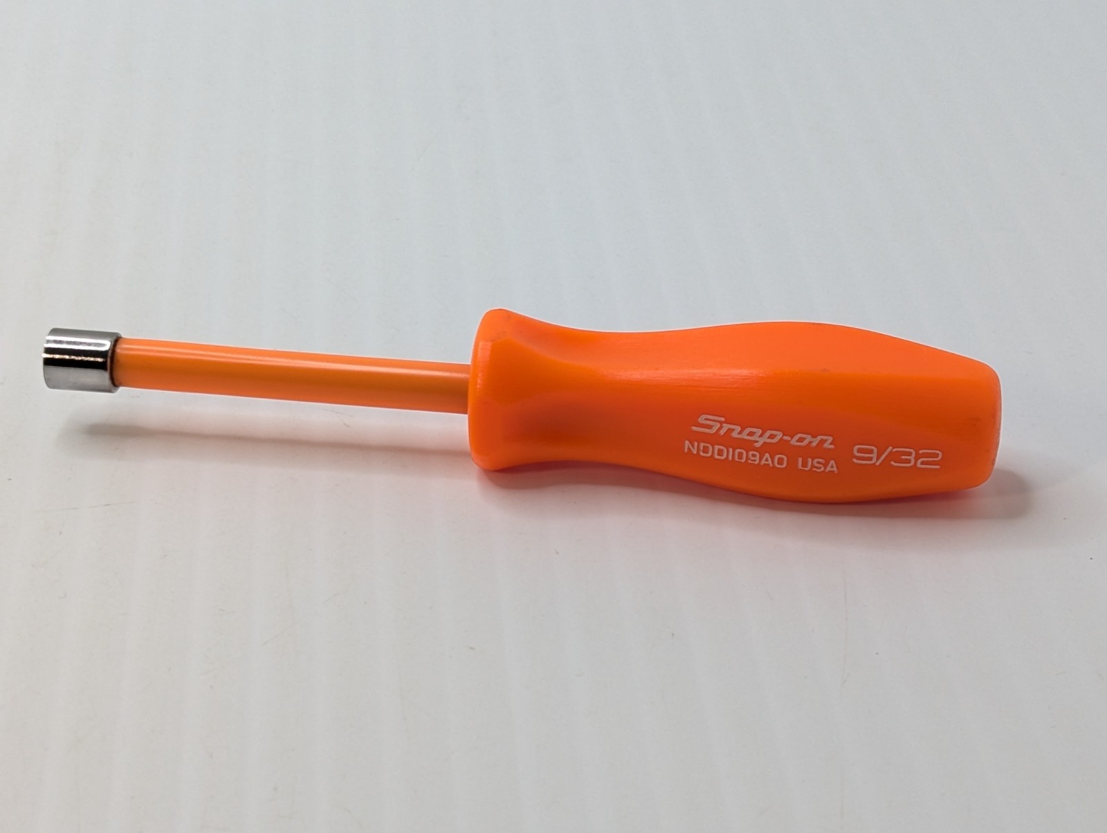 Snap on Tools NDD109AO 6-Point SAE 9/32″ Hard Handle Nut Driver (Orange) USA