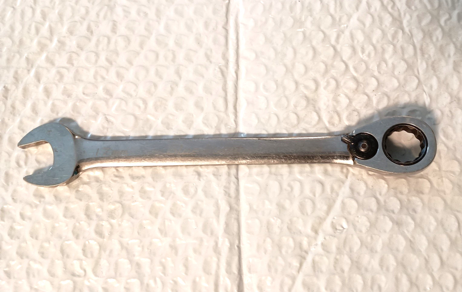 BLUE POINT TOOLS BOERM17, 17MM. RATCHETING COMBO WRENCH, 9″ L. 12PT *REVERSIBLE*