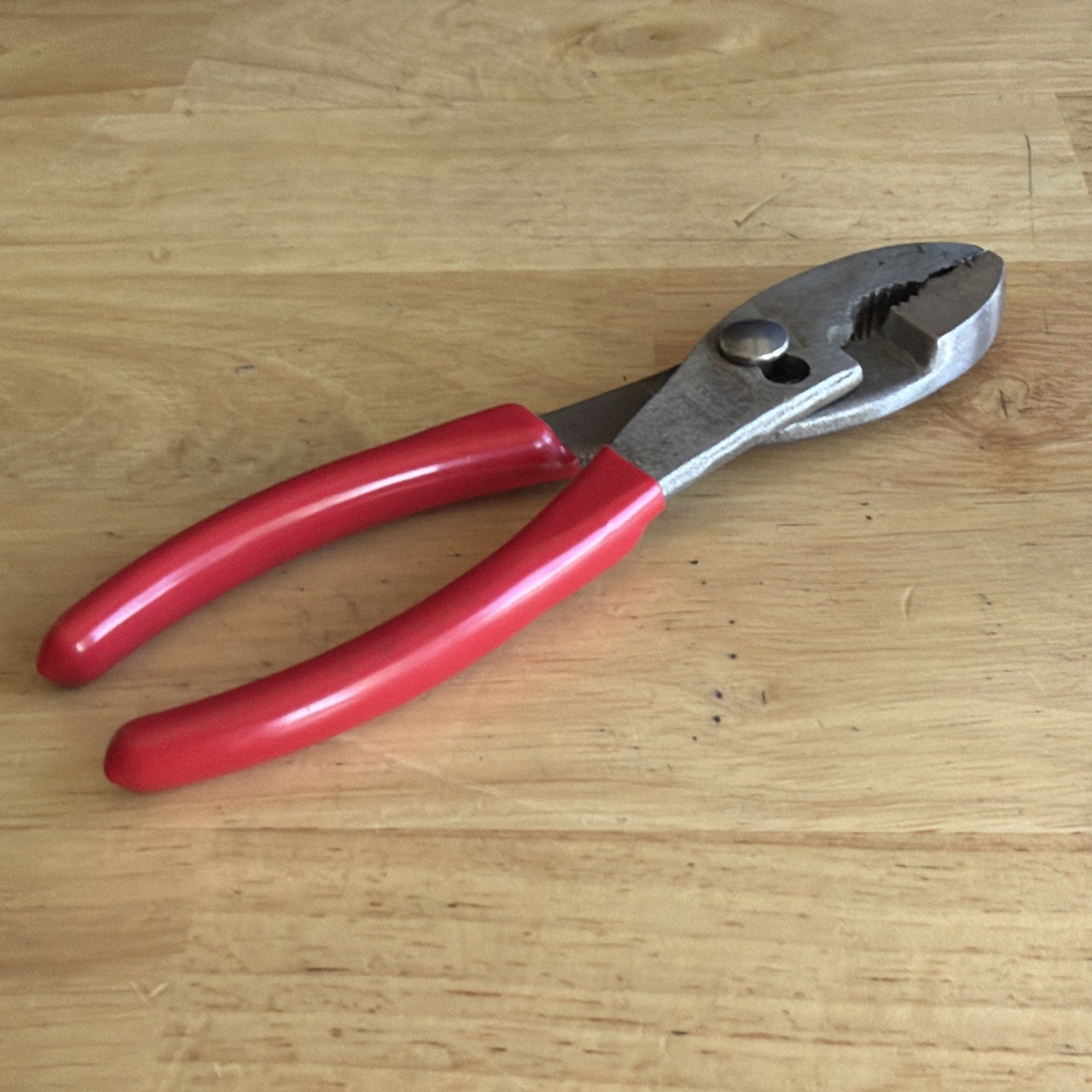 Mac Tools 6.5″ Adjustable Slip Joint Pliers Red Handle P301948 READ!