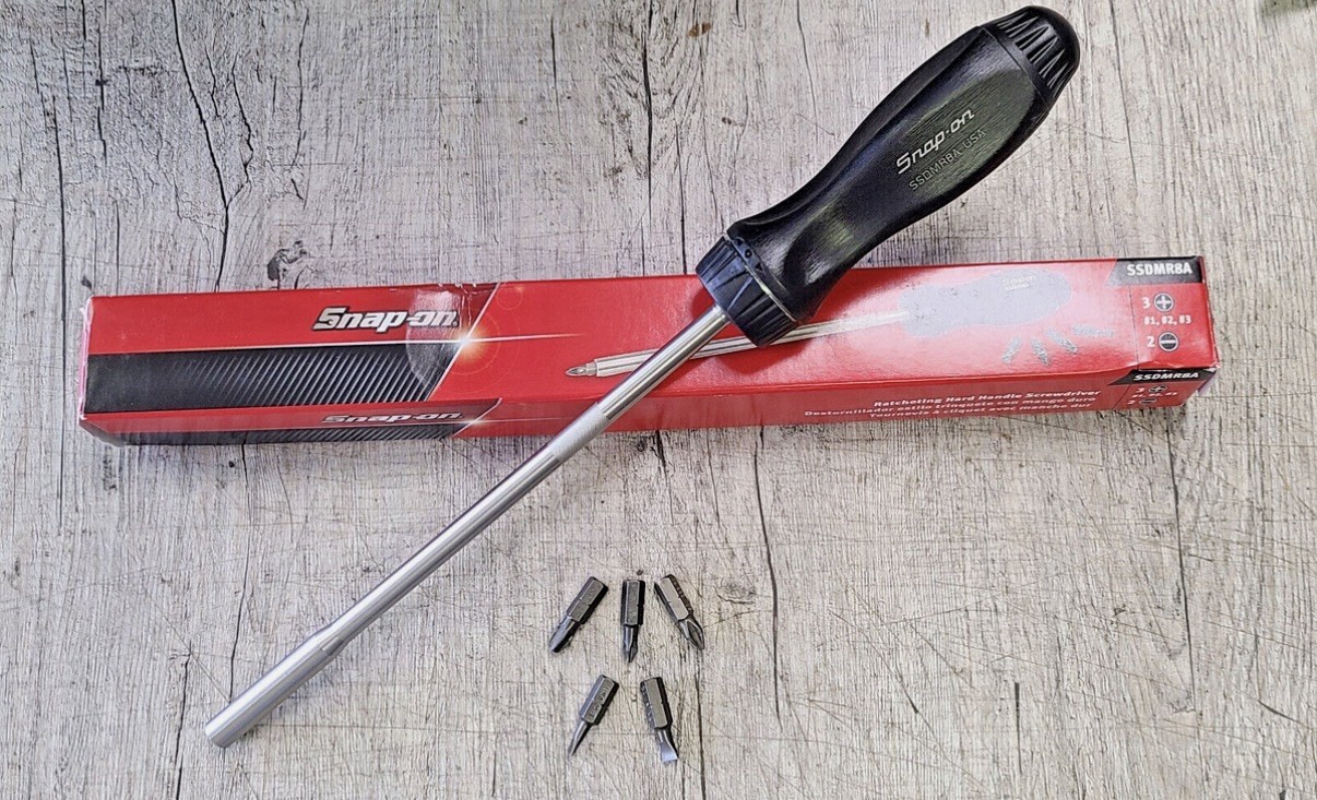Snap-on Tools USA NEW BLACK Hard Grip 8″ Shaft Ratcheting Screwdriver SSDMR8A