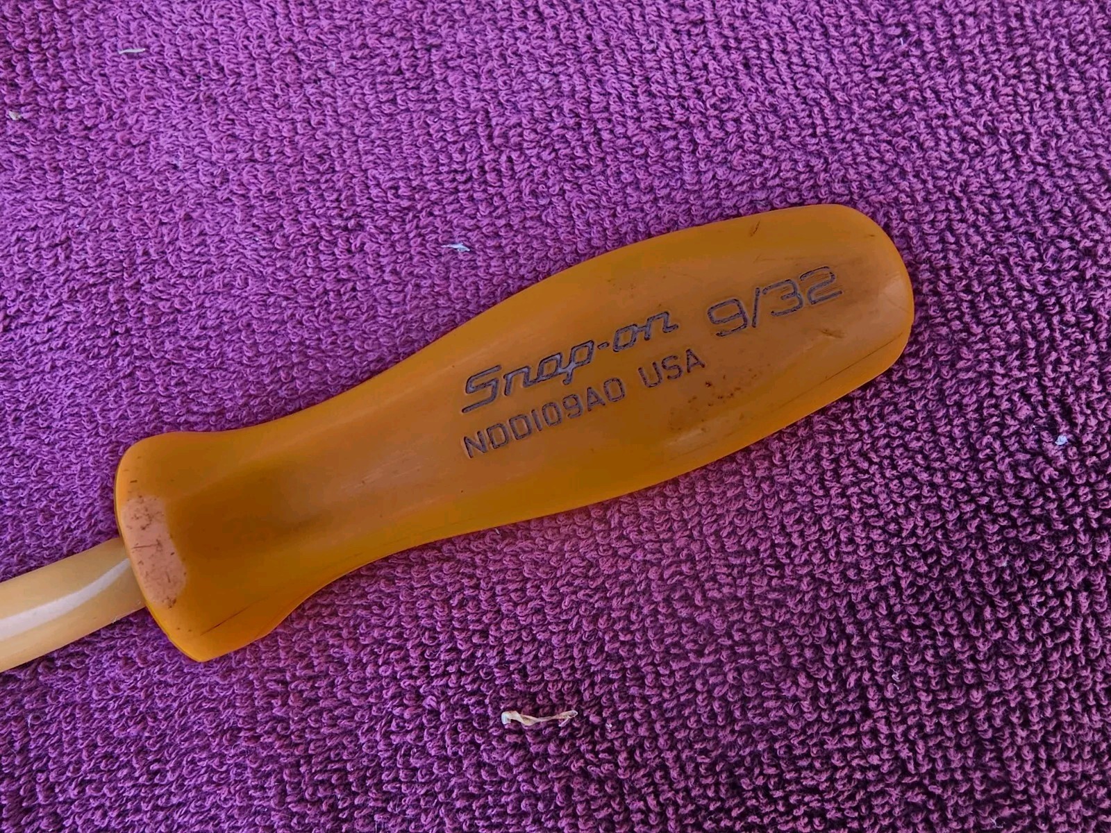 Snap-on NDD109AO 9/32″ SAE 6 Point Nut Driver Orange Hard Handle Nut Driver.