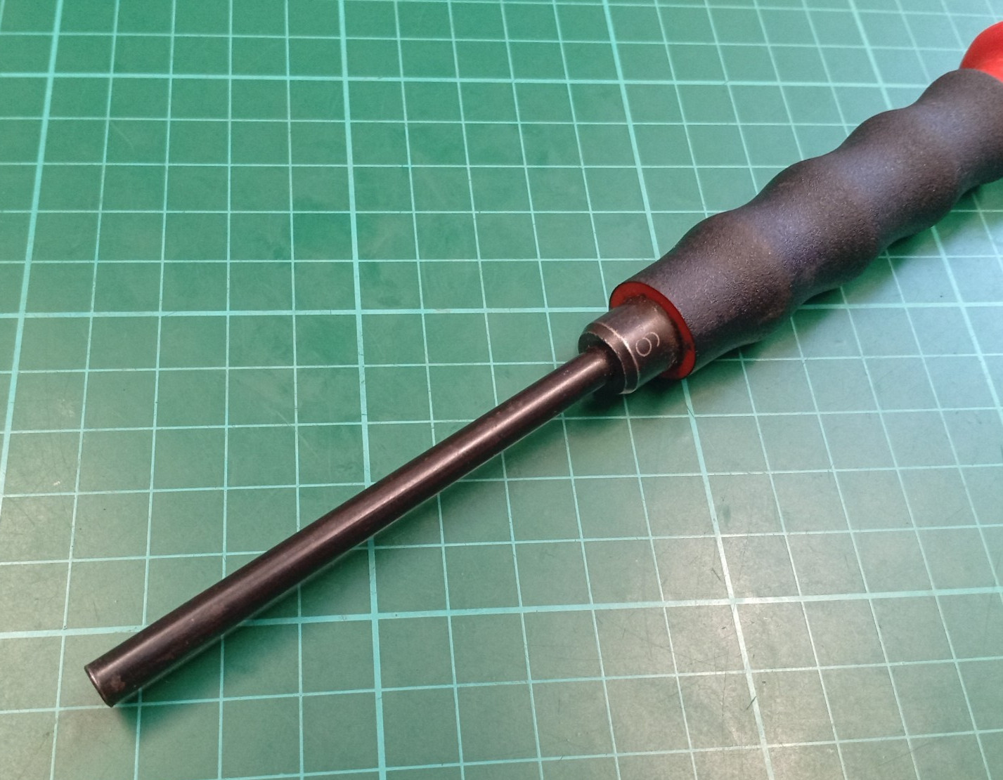 Facom 249.G6 Sheathed 6mm Drift Punch, France