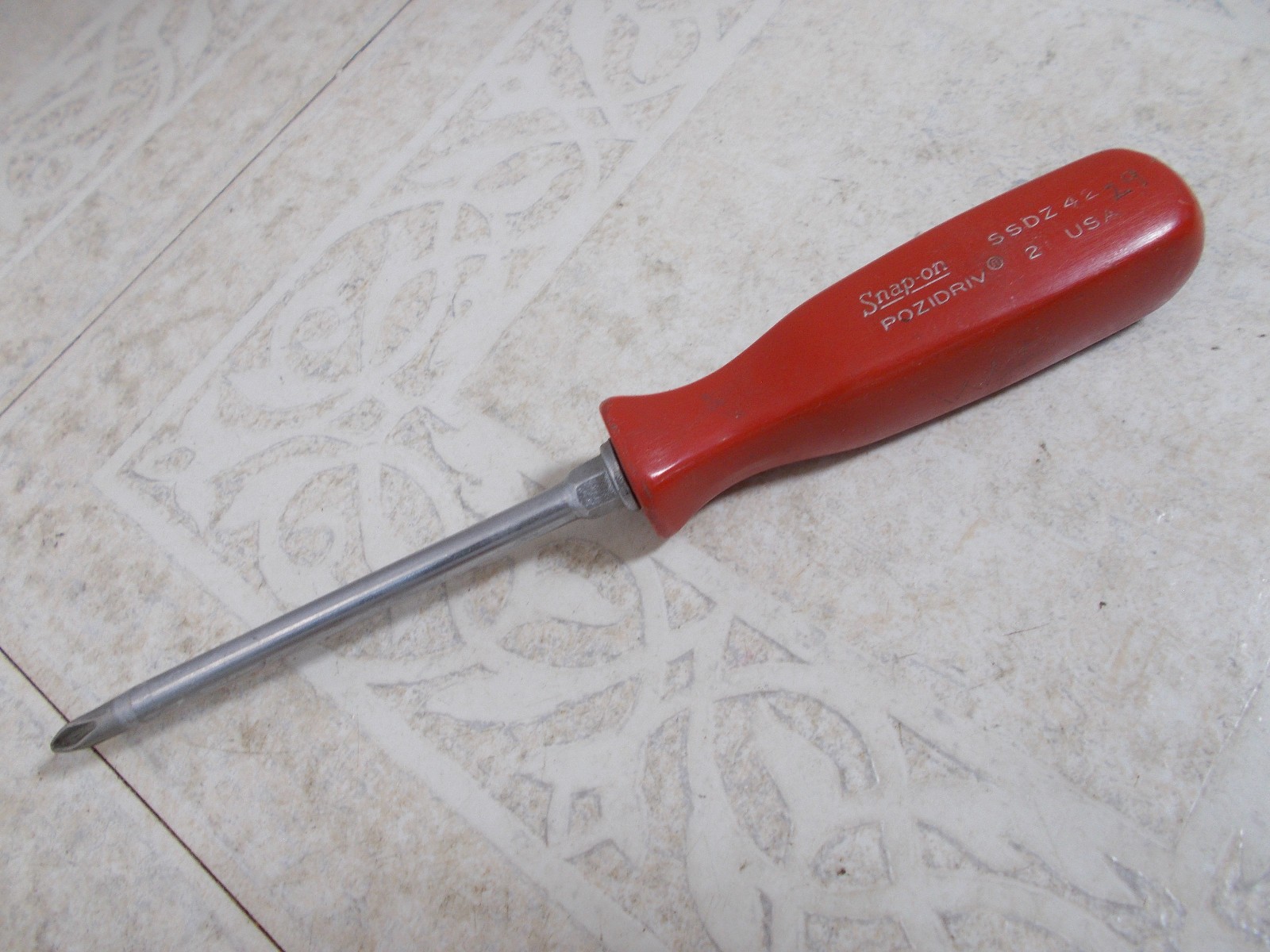 Snap-on Phillips/Pozidriv Screwdriver #2 Red Hard Plastic Handle SSDZ42 USA (Z3)