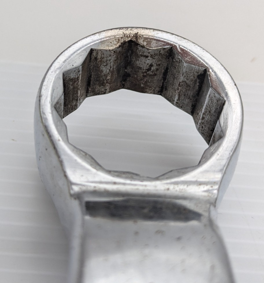 Snap-on SAE 1-7/16″ x 1-5/8″ 12 Point Offset Box Wrench XV4652