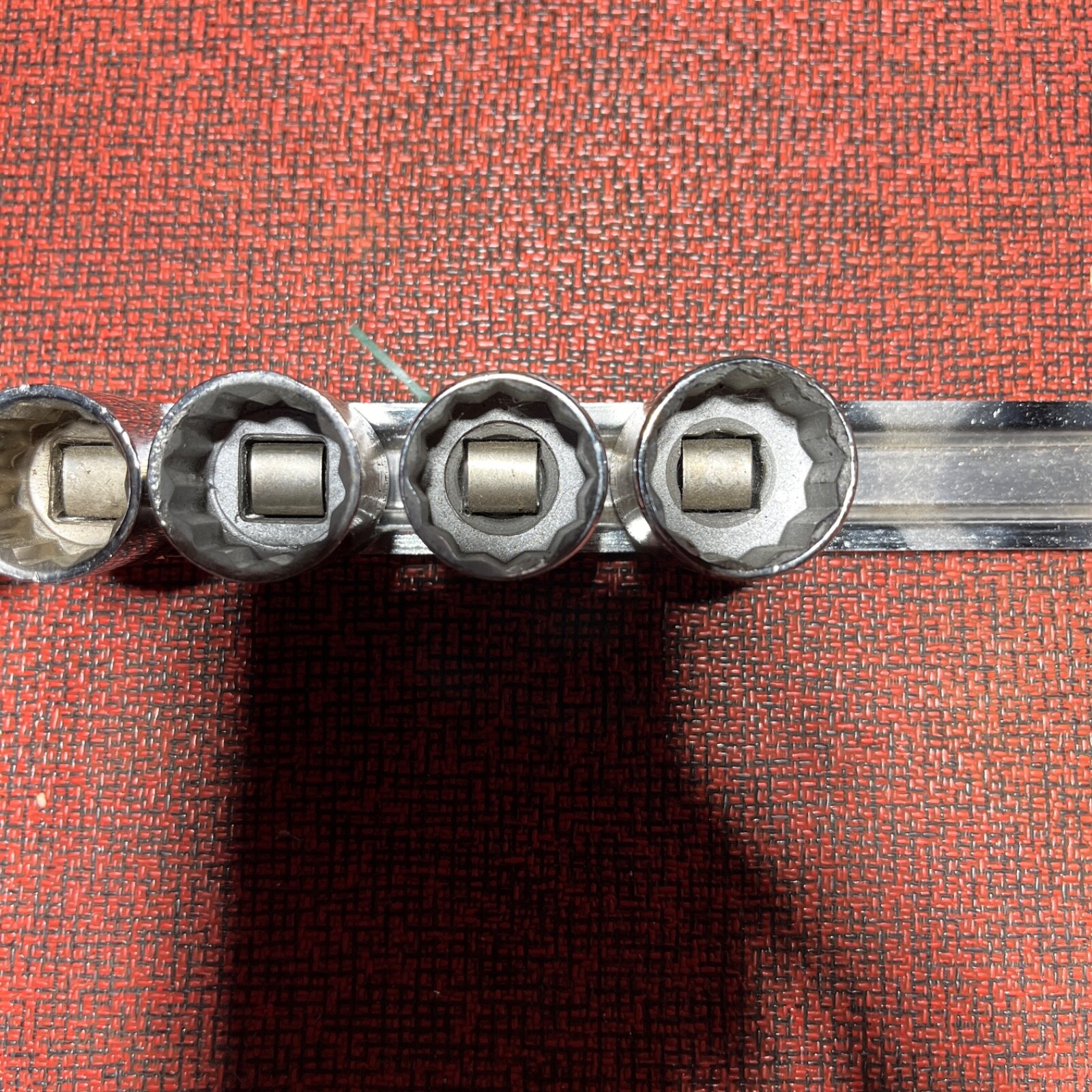 CRAFTSMAN 3/8″ drive 12pt 44301-44313 9mm-19mm Shallow Socket 11 pc Set