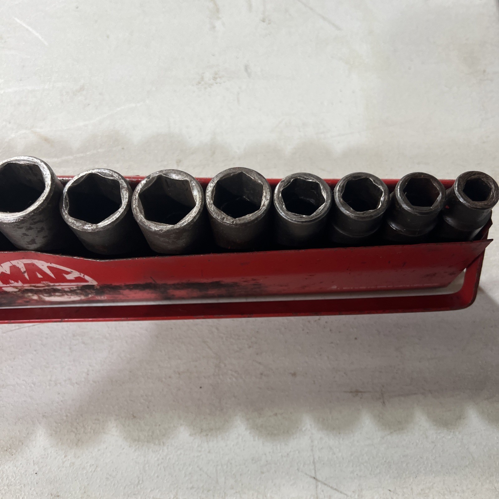 MAC Tools VDP 7/16”-1-1/4” 1/2″ Drive 13 Piece 6 Point Deep Impact Socket Set