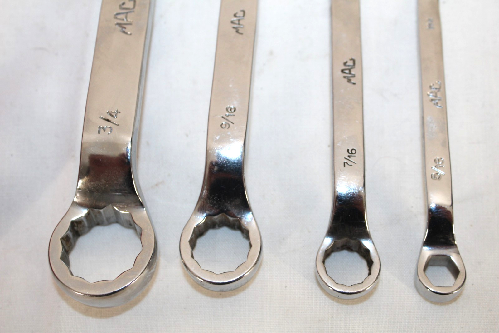 MAC Tools SAE Offset 12 point Box End Wrench Set w/ Pouch, 1/4″ thru 3/4″