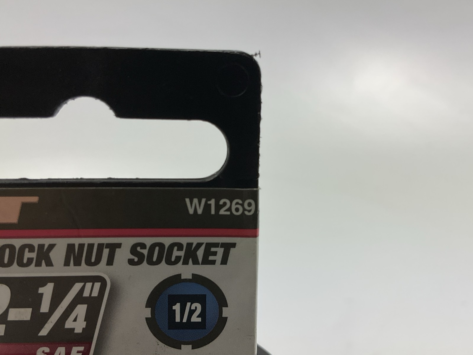 Performance Tool W1269 1/2 Ton 4 Wheel Drive Wheel Bearing Locknut Socket 2-1/4″