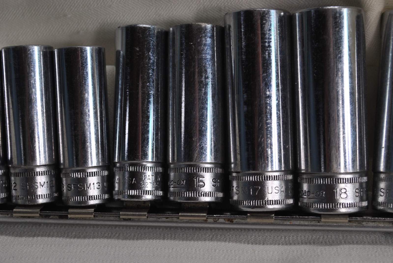 Lot of 9 Snap On 3/8″ Drive 6PT Metric Deep Chrome Socket SFSM9-SFSM19.