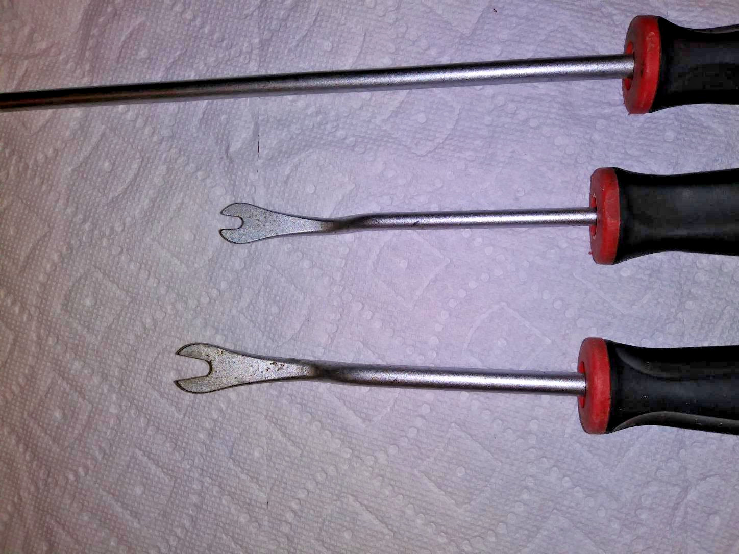 SNAP-ON 3PC. TRIM PAD CLIP REMOVER SET. RED & BLACK SOFT GRIP HANDLES LIKE NEW