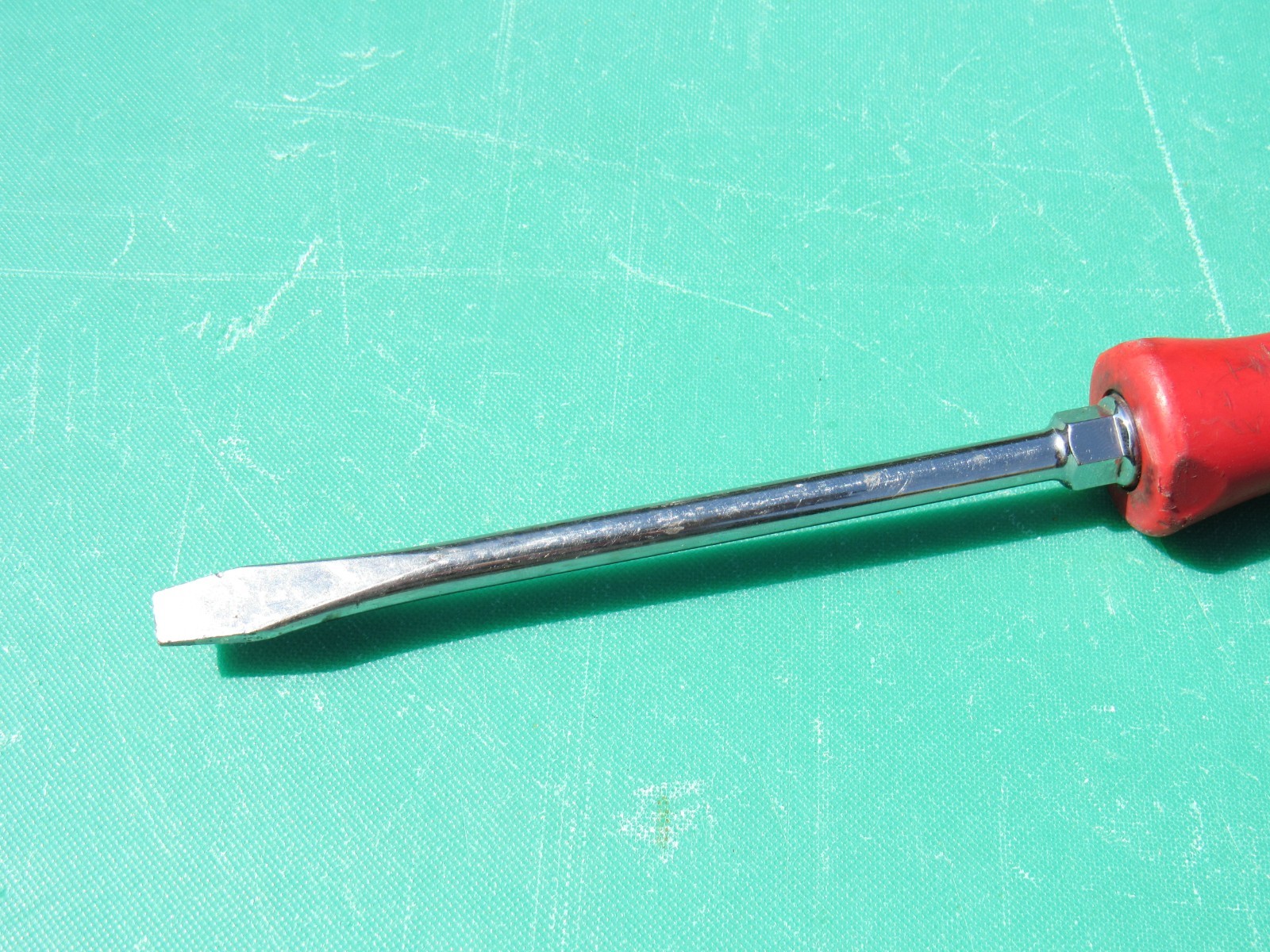 SNAP ON SGD6BR SGD6B RED BLACK HANDLE STRAIGHT / FLAT TIP / SLOTTED SCREWDRIVER