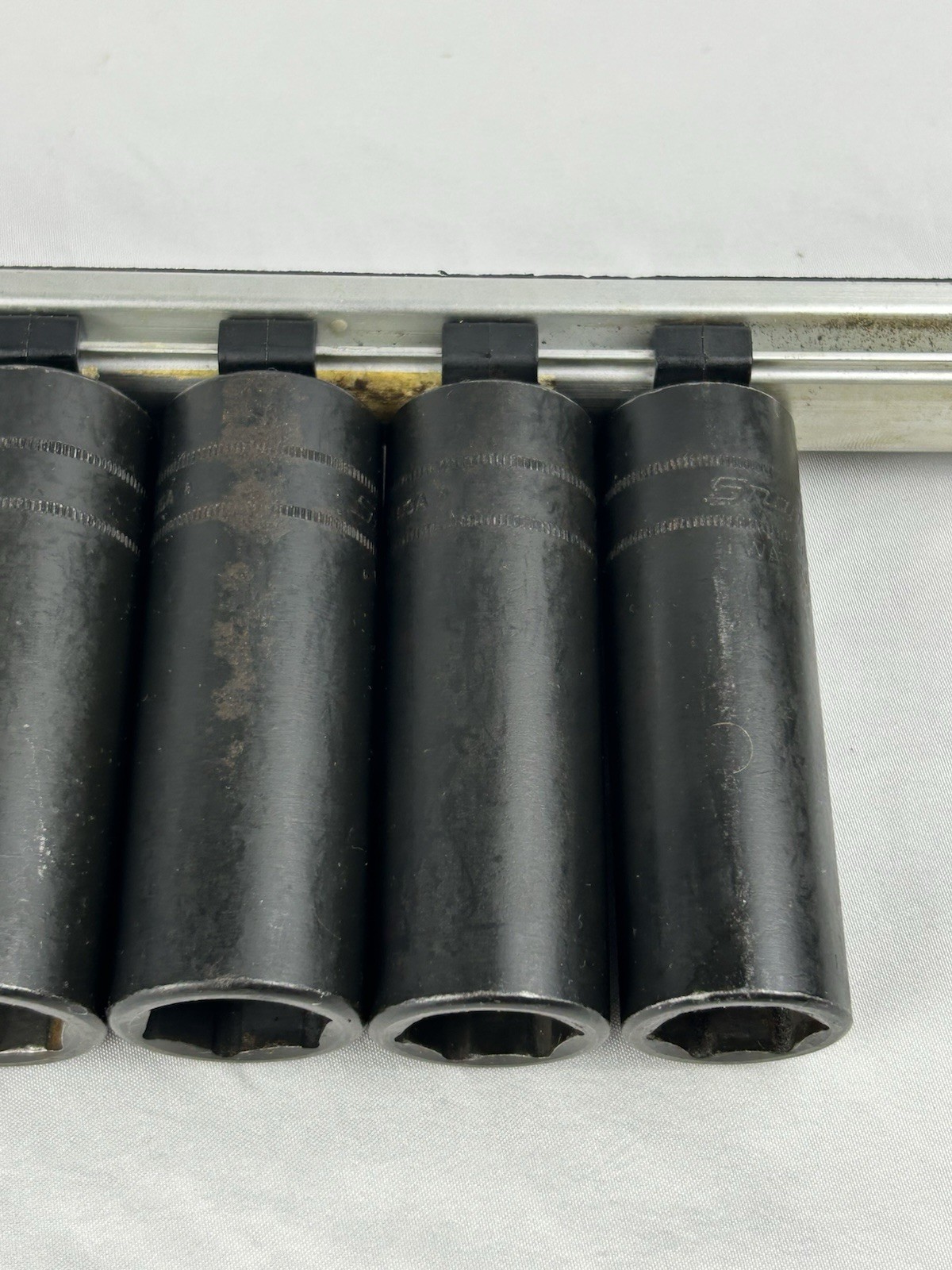 Snap-On 1/2″ Drive 6 Point Metric 18mm-32mm SIMM180-SIMM320 Deep Socket Set 9pc