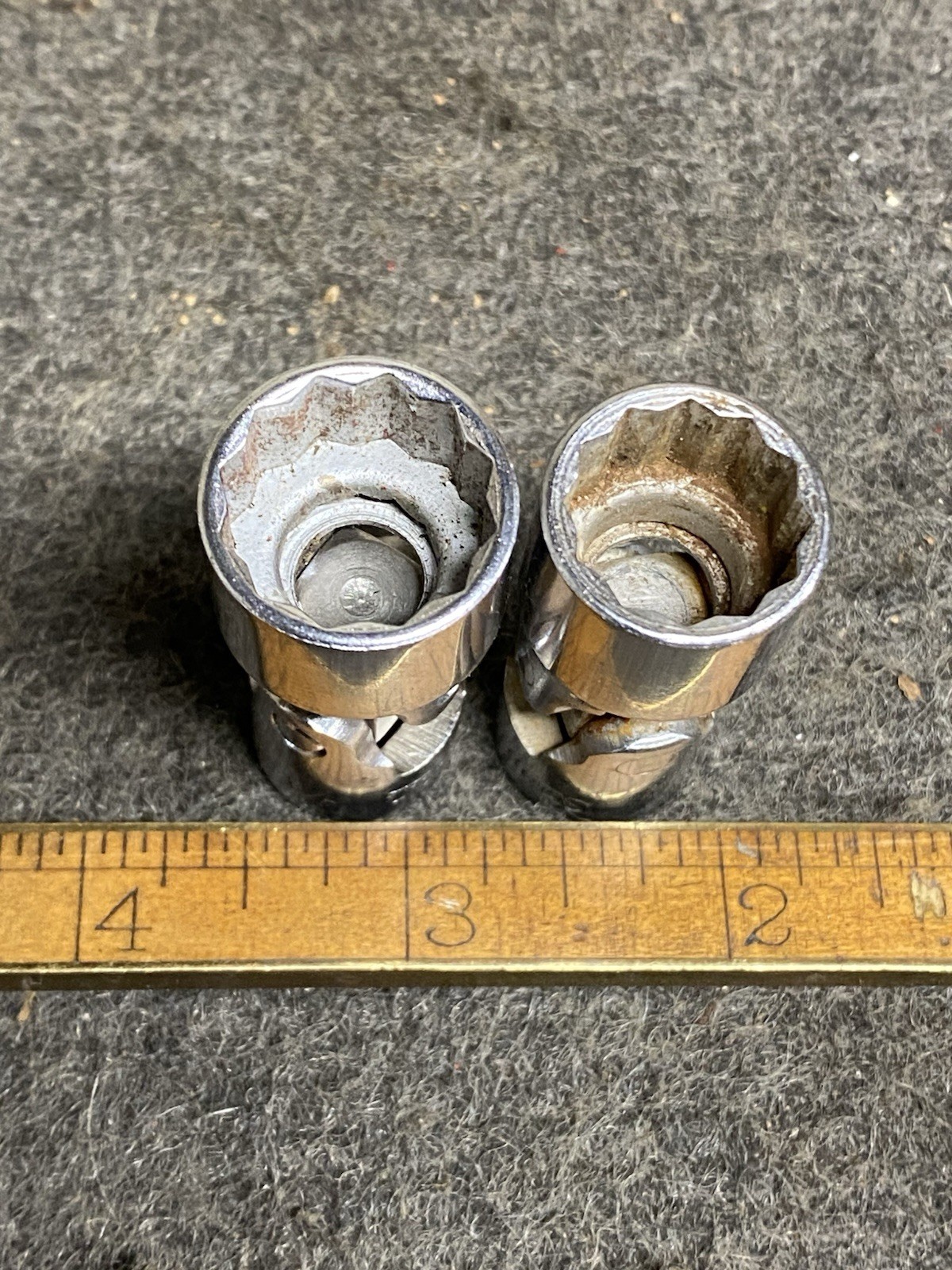 Snap-on 9/16″ , 5/8” Swivel Flex Sockets 3/8″ Dr 12 Pt FVU18 FVU20 USA