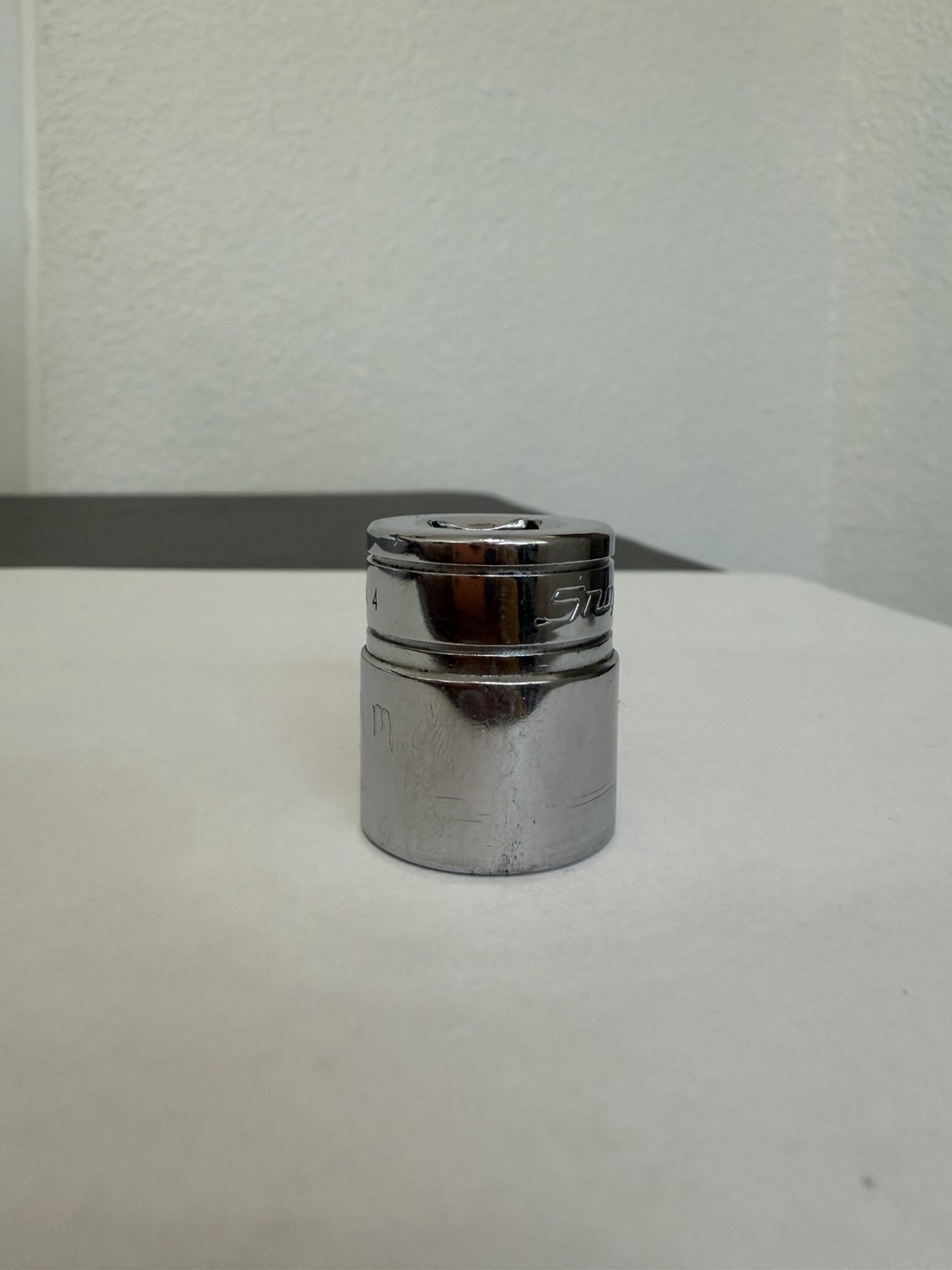 Snap On Tools 11/16″ Shallow Socket 3/8″ Drive 6 Point FS221 Made in USA