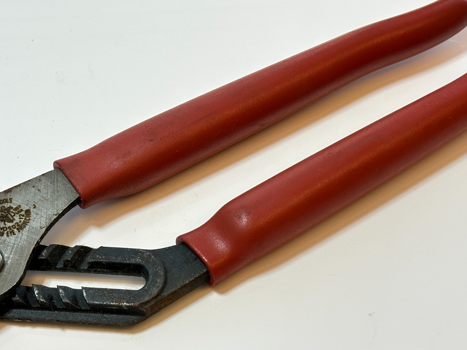 NOS Klein Tools USA HD502-12 Pump Pliers 12-Inch Tongue 12″ Red Comfort Grip NEW