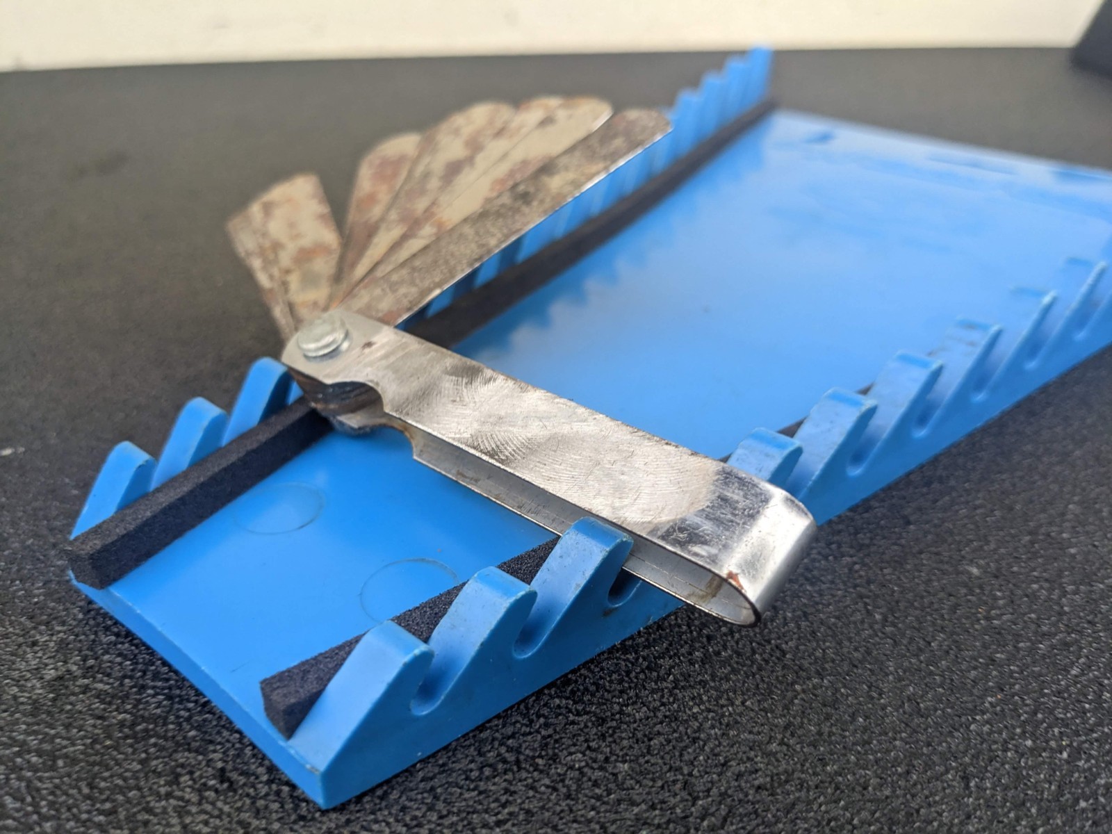 #bl569 Blue Point FB325A Feeler Gauge Set 25 Blades Inches SAE Metric USA