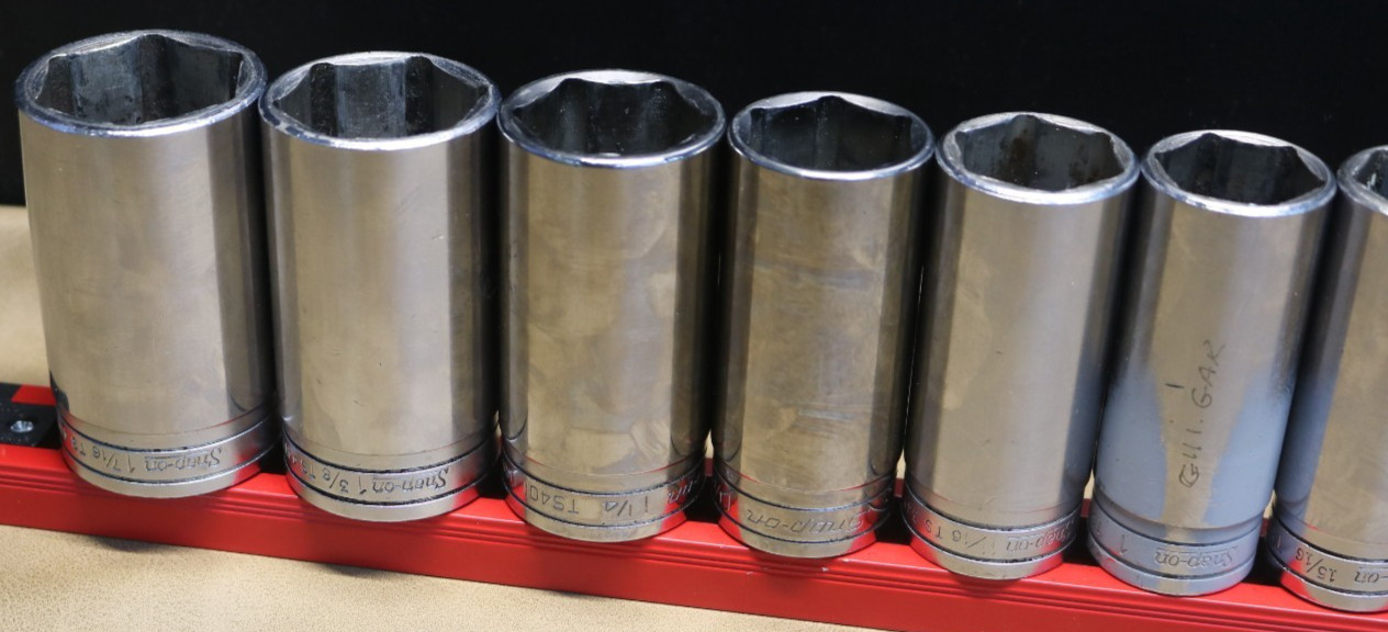 Snap-On 16 piece TS series 1/2″ drive 6 point deep well SAE socket set