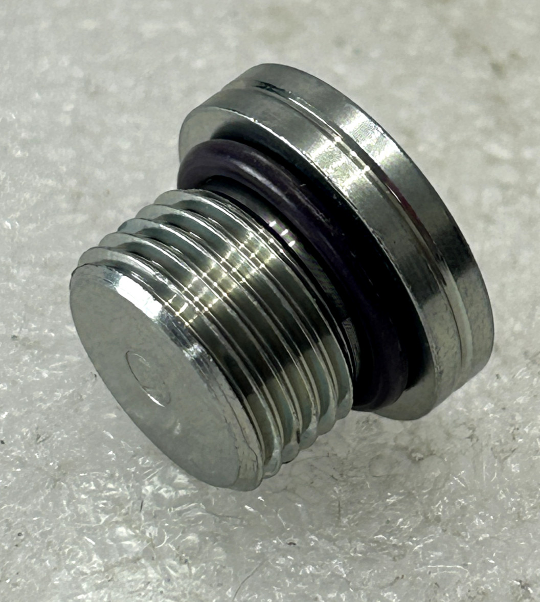 CNH 221578A1 HEX SOCKET PLUG M18 x 1.5 x 12.5 – 10PCS