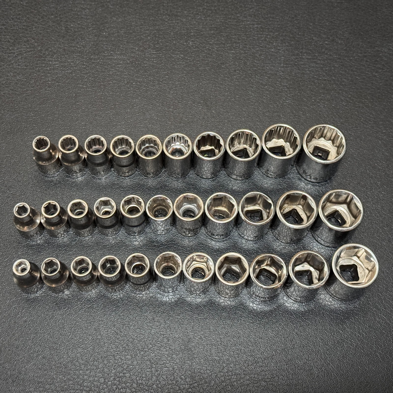 Craftsman S-AC 1/4 Drive Metric & SAE Socket Set STD Deep w/ Ratchet 44807 —65pc