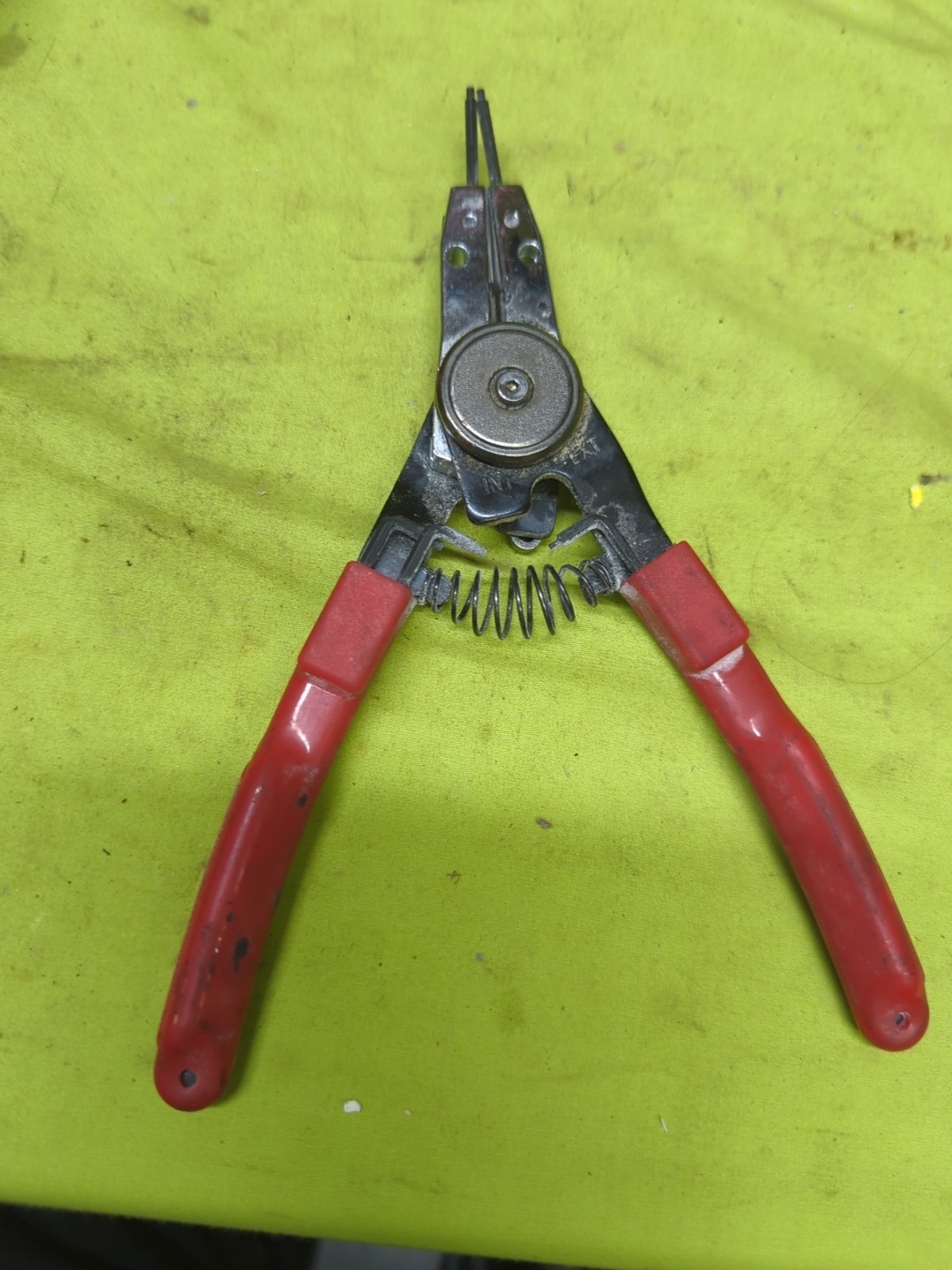 Performance Tool Reversible Snap Pliers