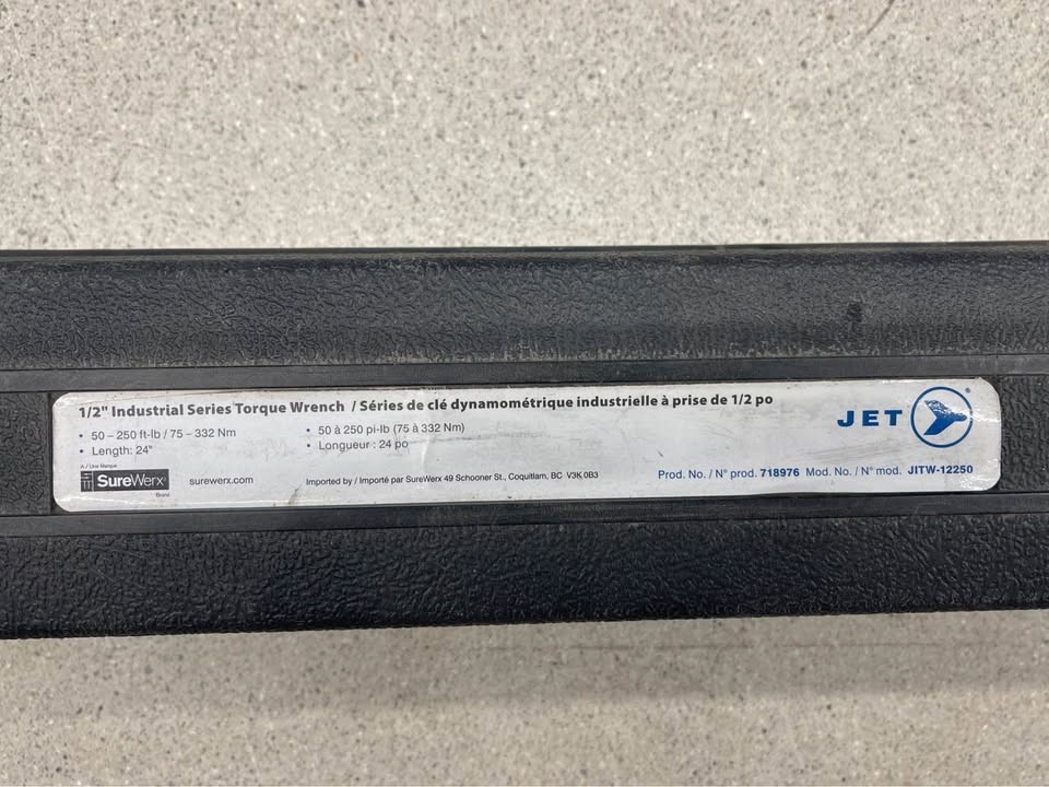 JET 1/2″ Drive Click Torque Wrench 50-250 ft-lb 75-332 Nm w/ Case