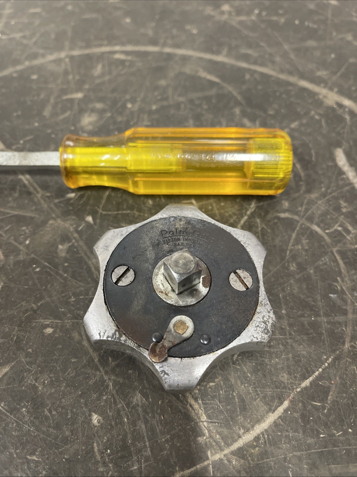 Kipton Industries Palm Grip 3/8″ Drive Ratchet w/ Palm Grip K-44 Screwdriver