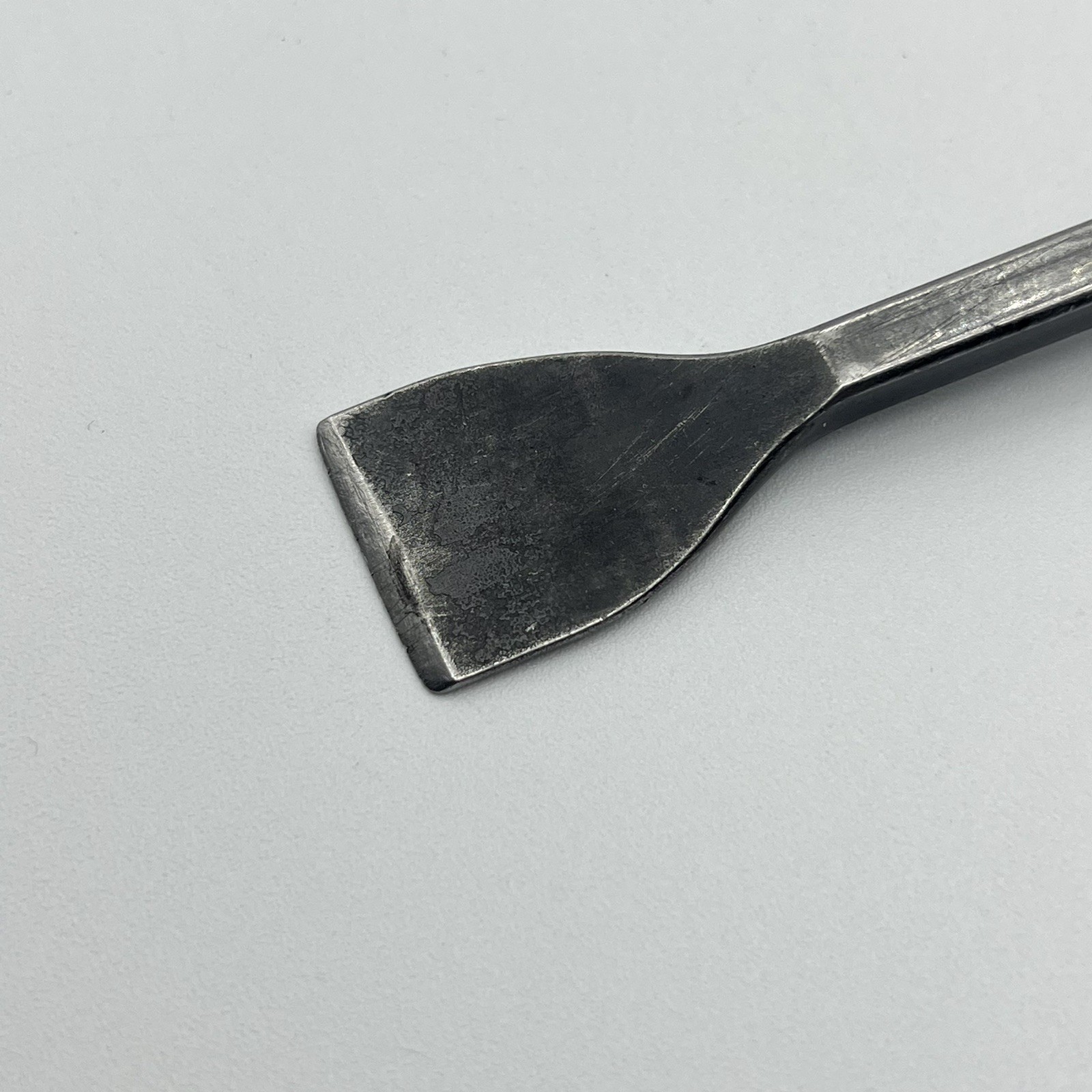 K-D Tools #485 9 1/4″ x 15/16″ Black Handle Scraper Tool USA