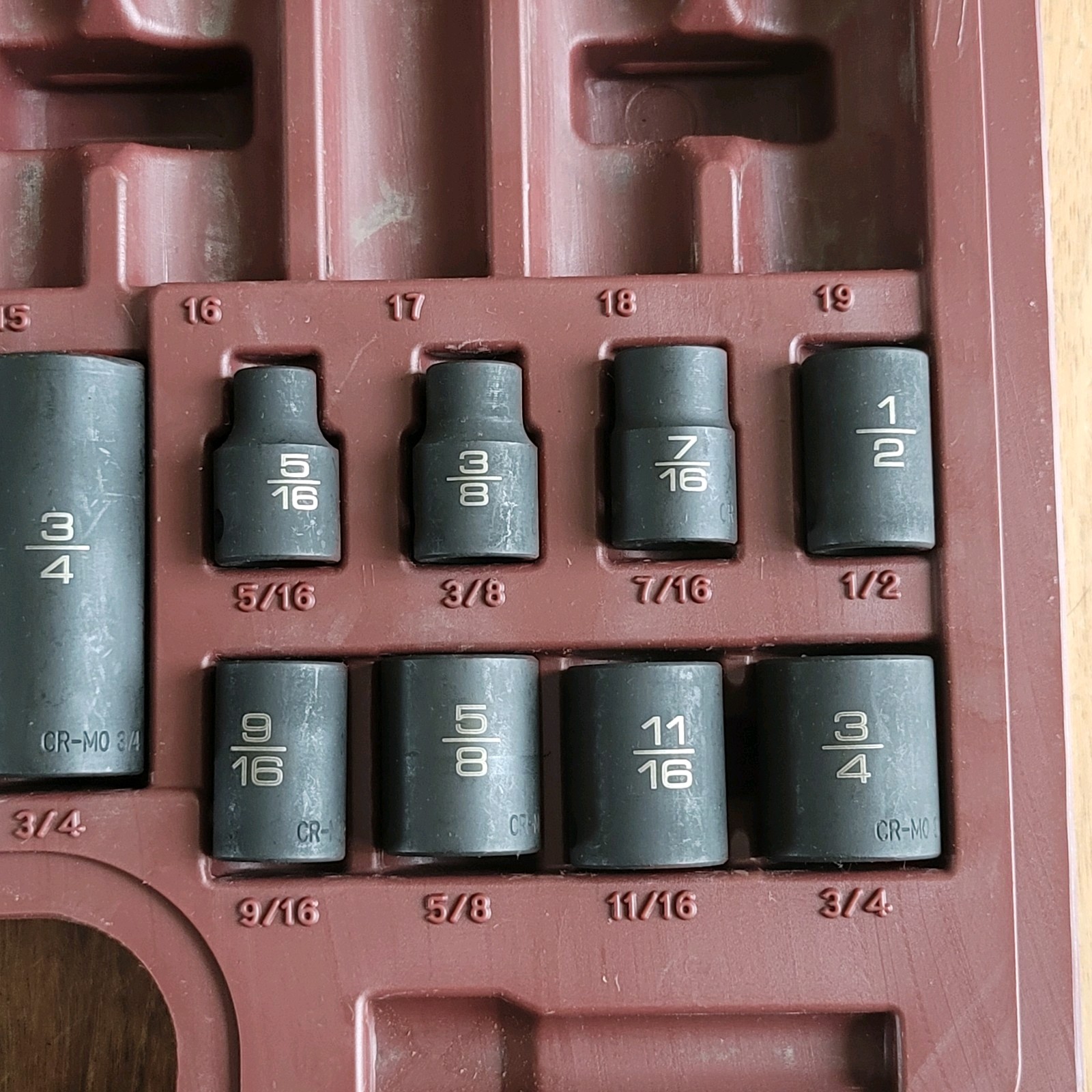 Matco Tools SBP426V 3/8″ Dr 42pc Blowmold CASE with 16PC SAE ADV Impact Sockets