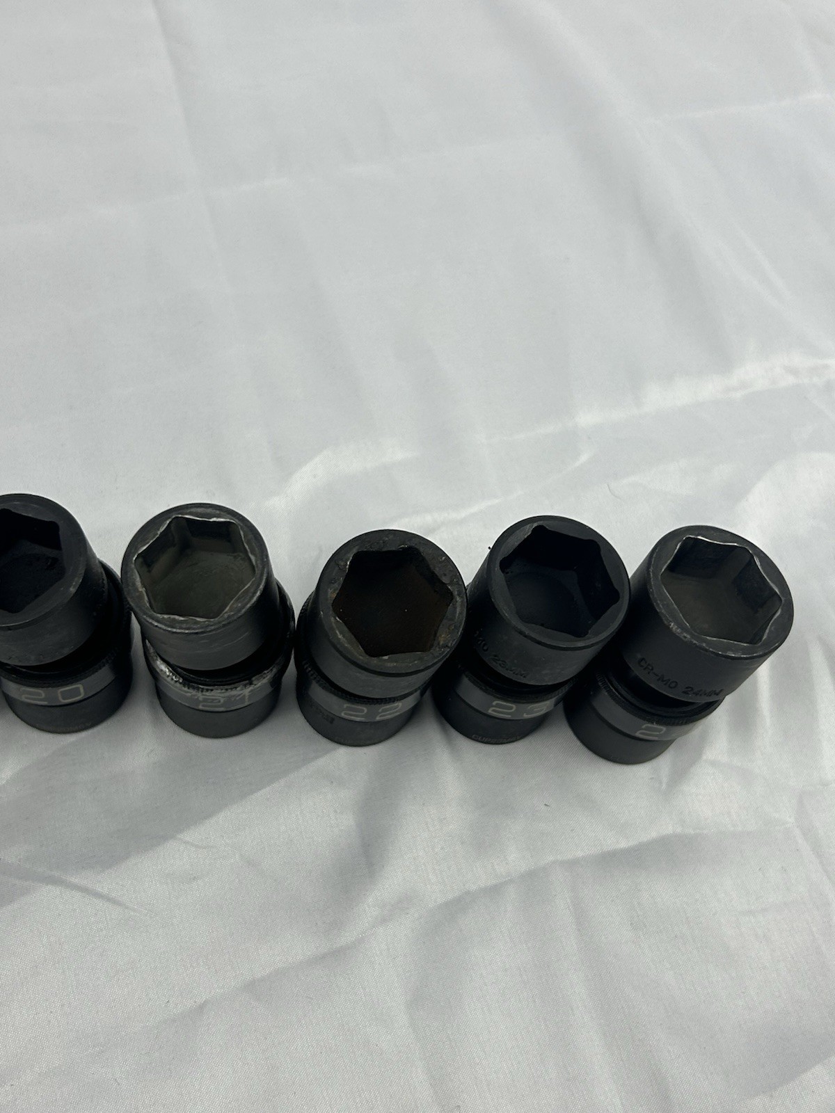 Matco Tools SCUPM136V 13-Piece 1/2″ Metric 6pt ADV Impact Swivel Socket Set