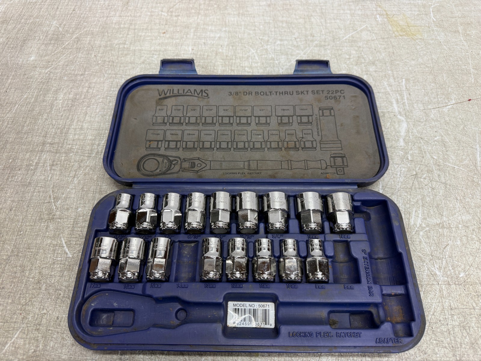 Williams 6 Point Bolt Thru Shallow Socket 3/8-3/4″, 9-19mm, Incomplete Set