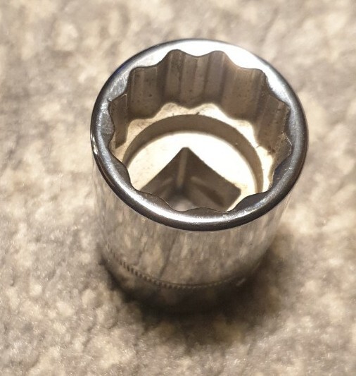 Snap-On SWM231 1/2″ Drive 12-Point 23 mm Flank Shallow Socket Bluepoint