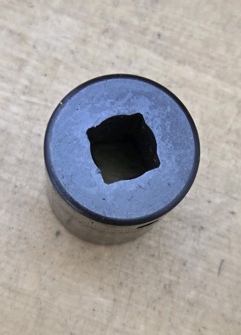 Snap On IMM230 – 1/2″ Drive 23mm Shallow 6Pt Impact Socket NOS
